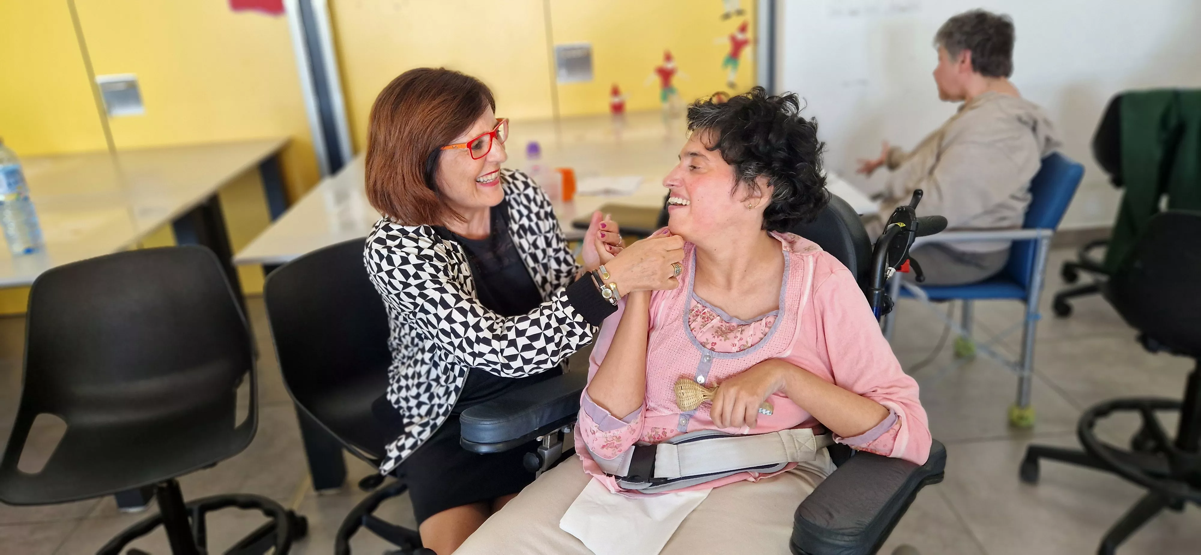 Actuación del Coro de la Universidad Ciudadana en Aspace Huesca. Foto Myriam Martínez