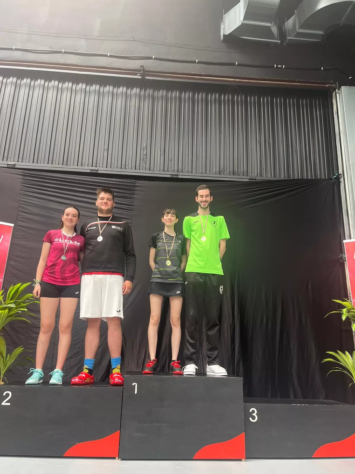 Emma Bibián-Mario Casterad campeones y Andrea Mingarro-Adrián Escuer subcampeones en dobles mixtos