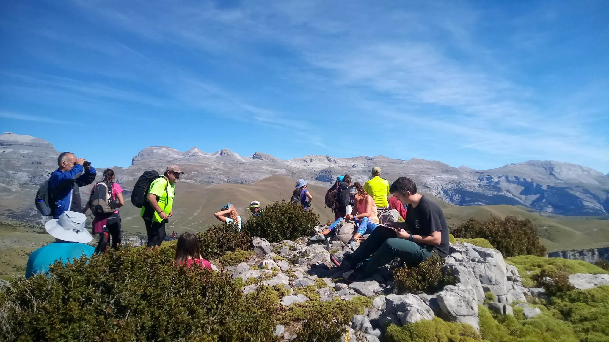 Los glaciares protagonizan la programación del Geoparque Sobrarbe-Pirineos. Los glaciares protagonizan la programación del Geoparque Sobrarbe-Pirineos.