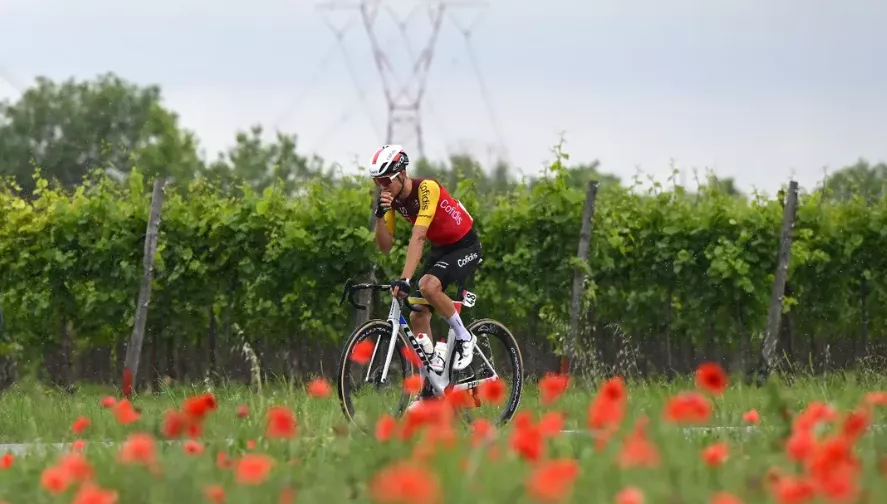 Giro de Italia: etapones para terminar en los que Samitier buscará su momento