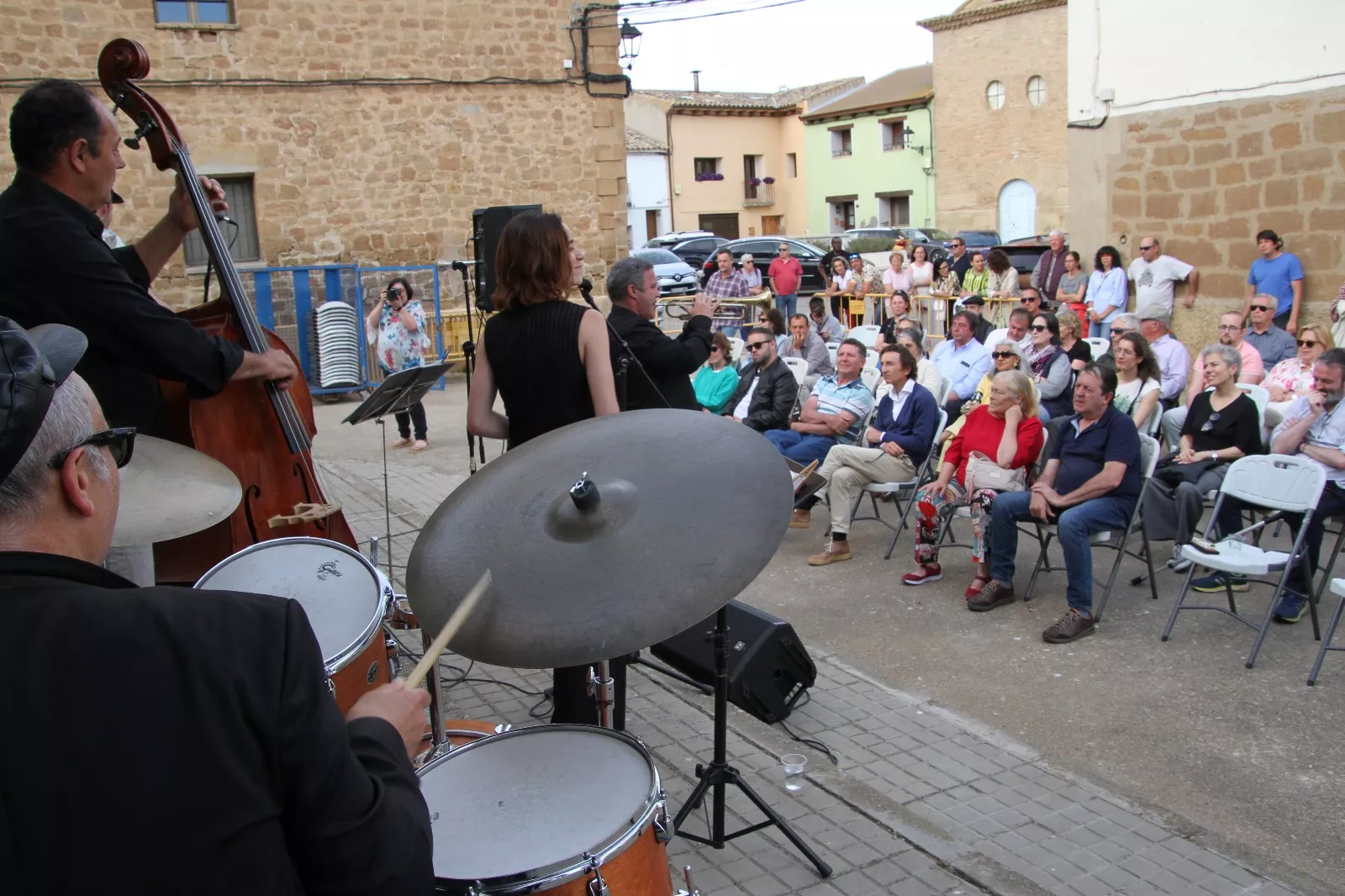 Celebración de Redoladas en Buñuales con Pixie Dixie. Foto Carlos Neofato