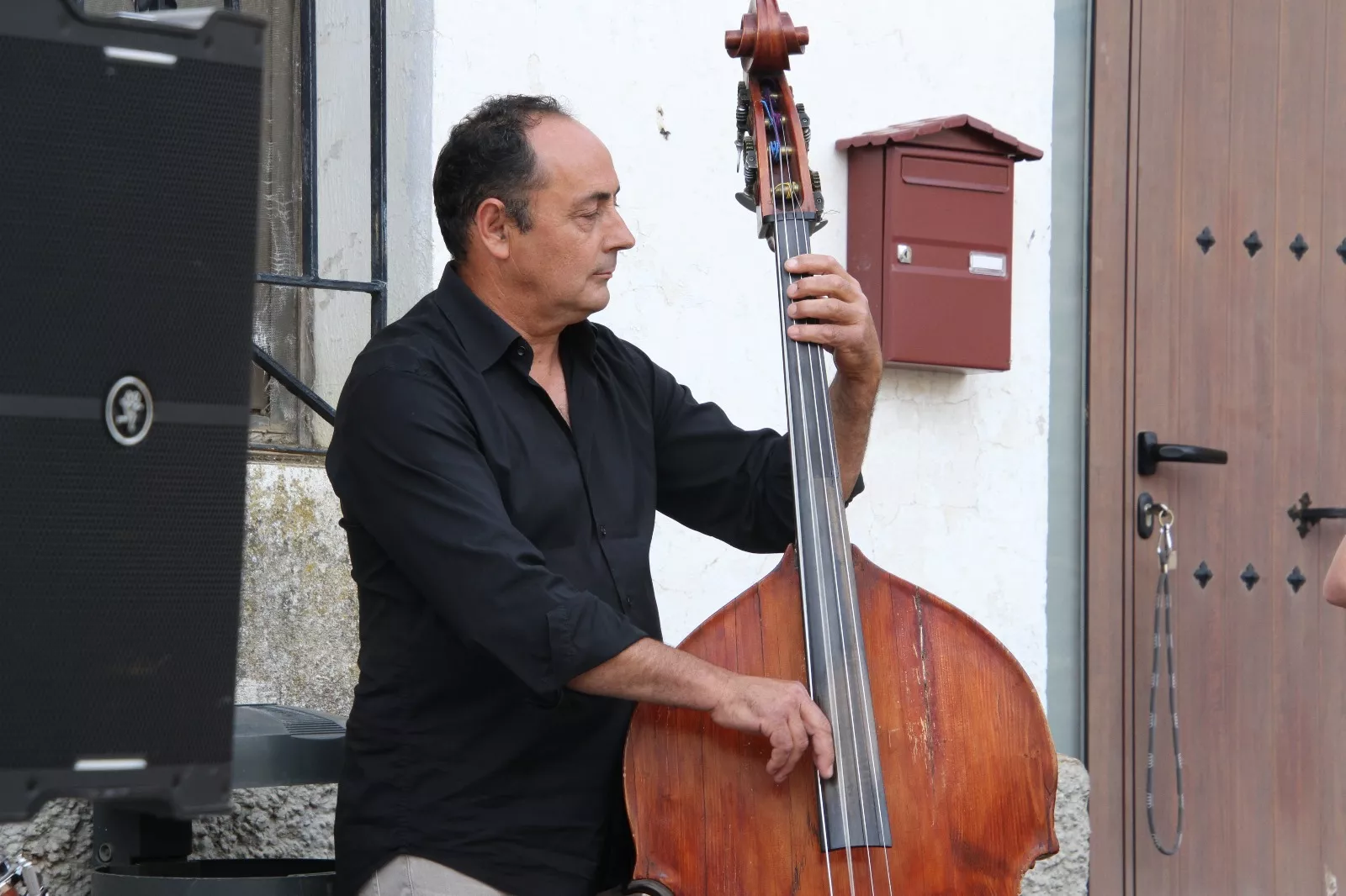 Celebración de Redoladas en Buñuales con Pixie Dixie. Foto Carlos Neofato