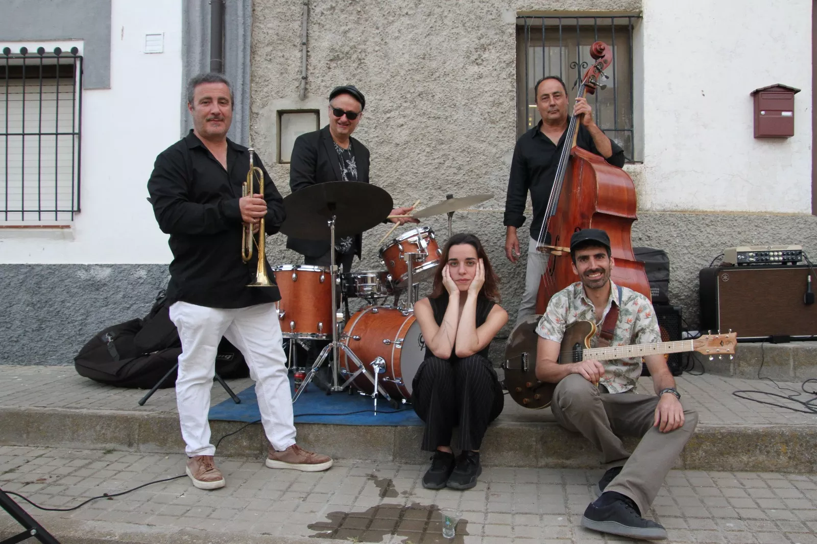 Celebración de Redoladas en Buñuales con Pixie Dixie. Foto Carlos Neofato