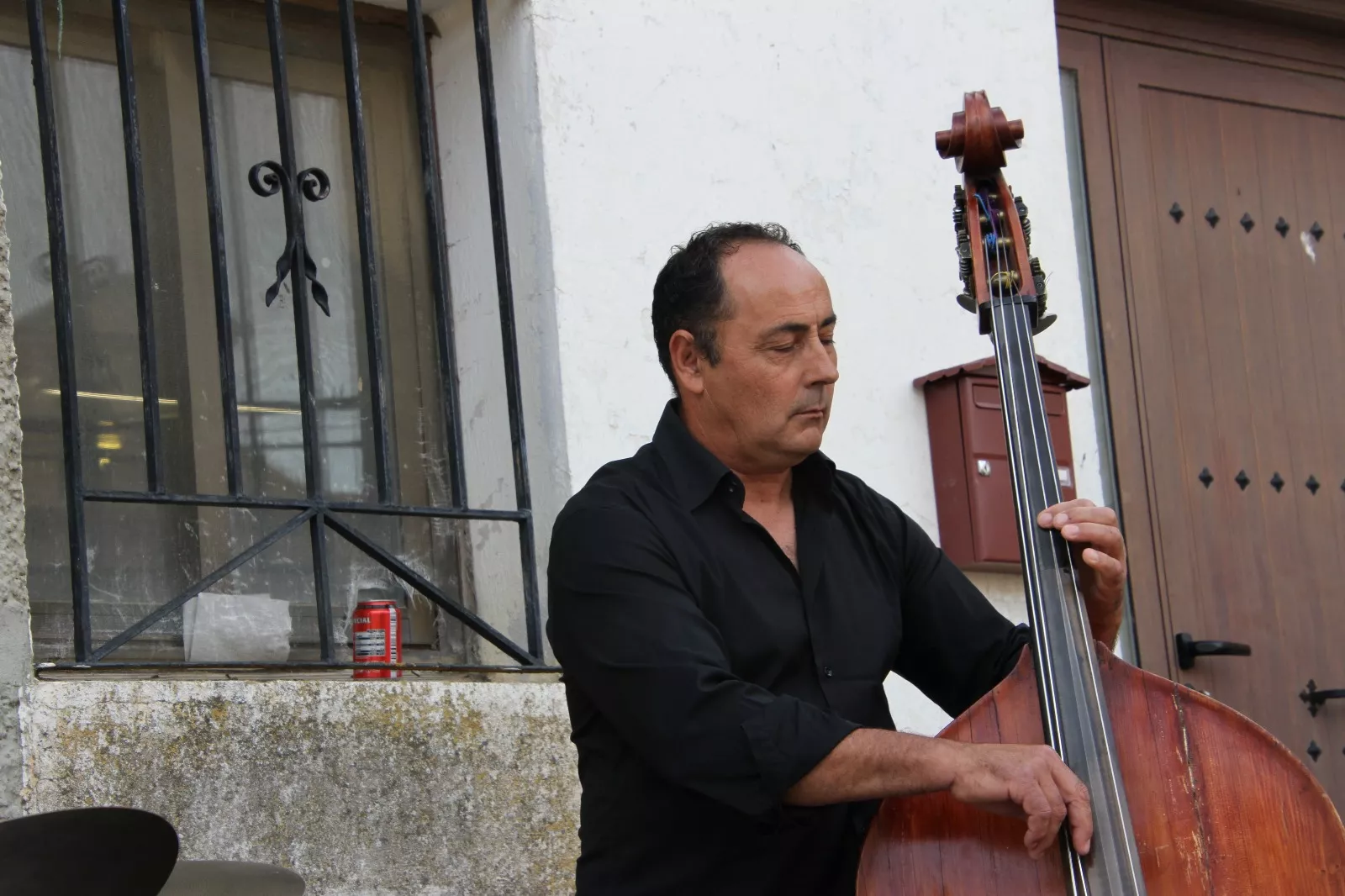 Celebración de Redoladas en Buñuales con Pixie Dixie. Foto Carlos Neofato