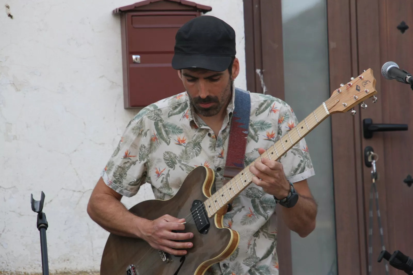 Celebración de Redoladas en Buñuales con Pixie Dixie. Foto Carlos Neofato