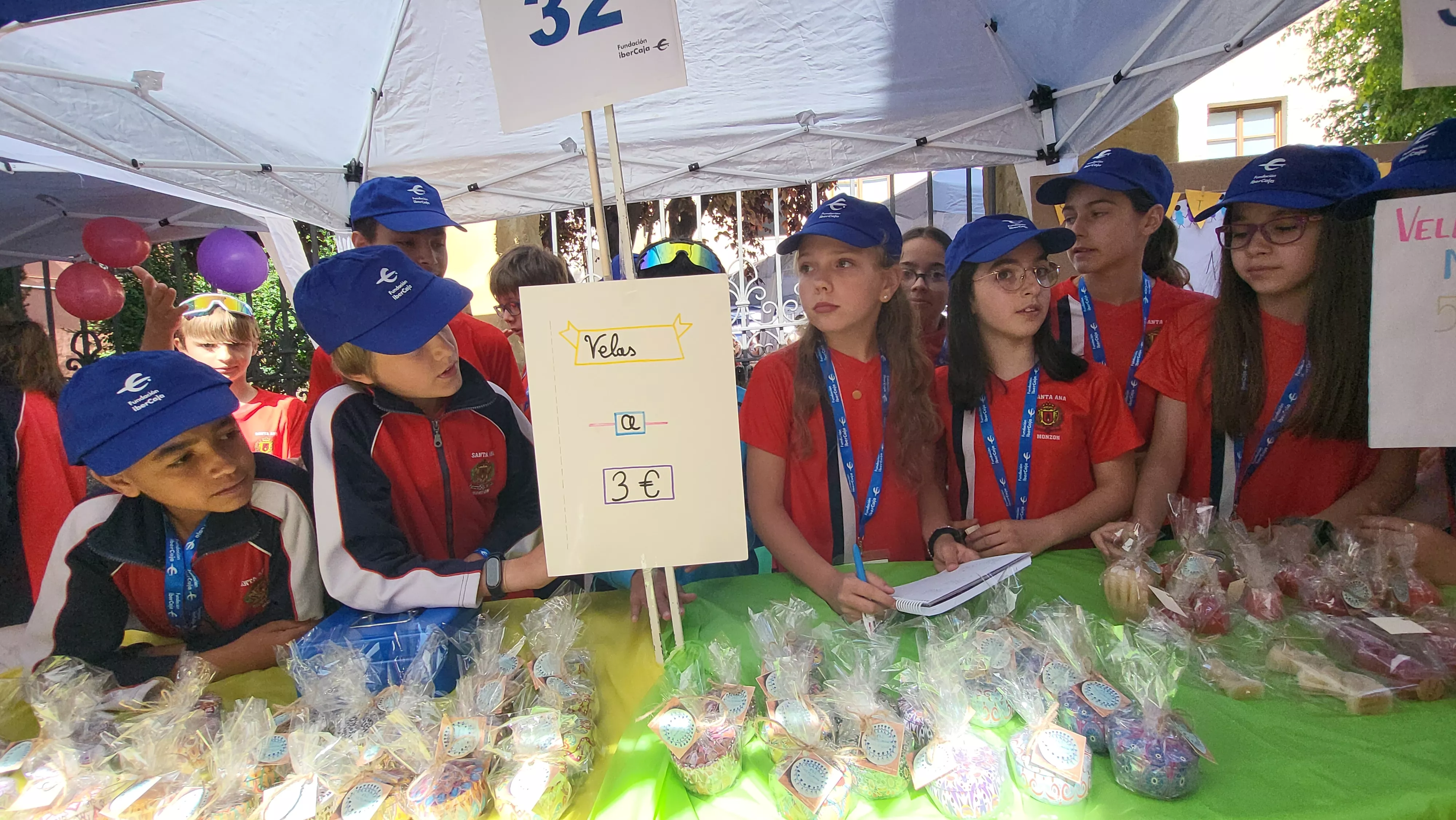 Mercado de Cooperativas Escolares en el centro Fundación Ibercaja. Foto Mercedes Manterola