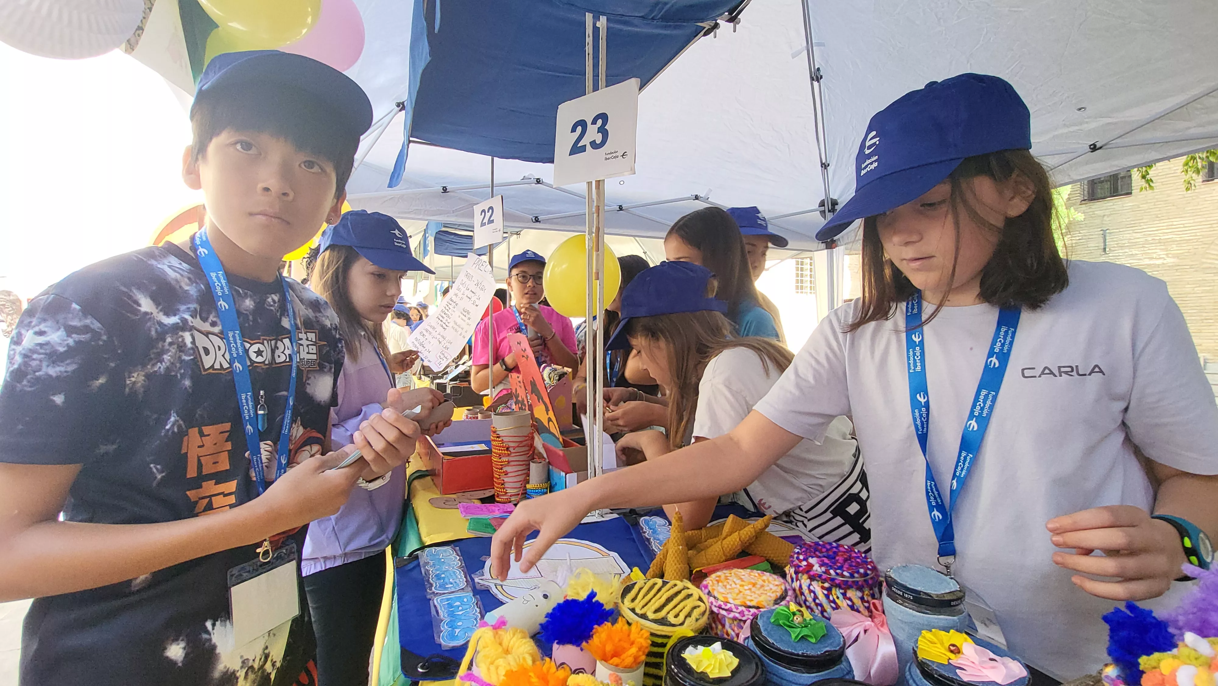 Mercado de Cooperativas Escolares en el centro Fundación Ibercaja. Foto Mercedes Manterola
