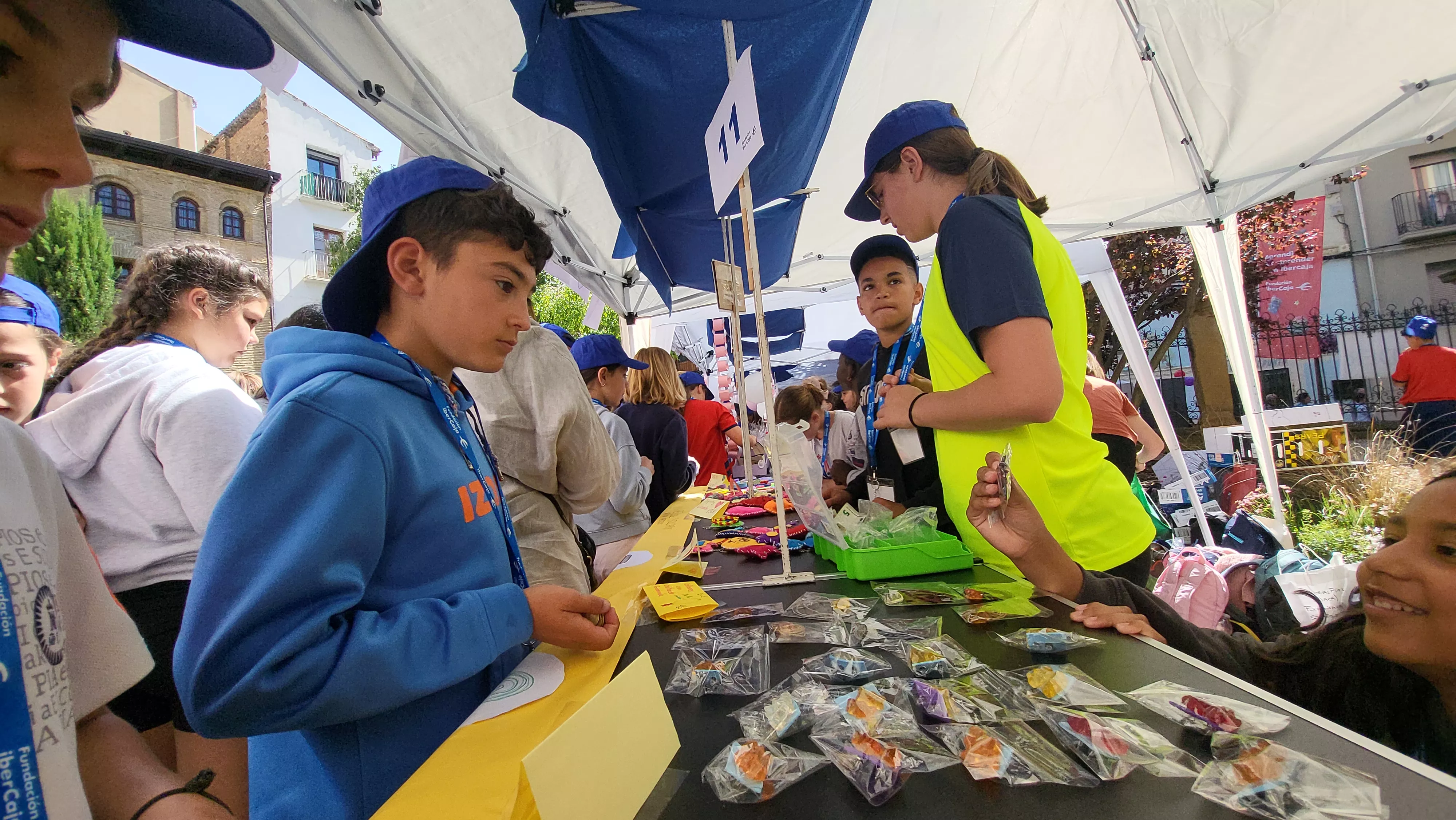 Mercado de Cooperativas Escolares en el centro Fundación Ibercaja. Foto Mercedes Manterola