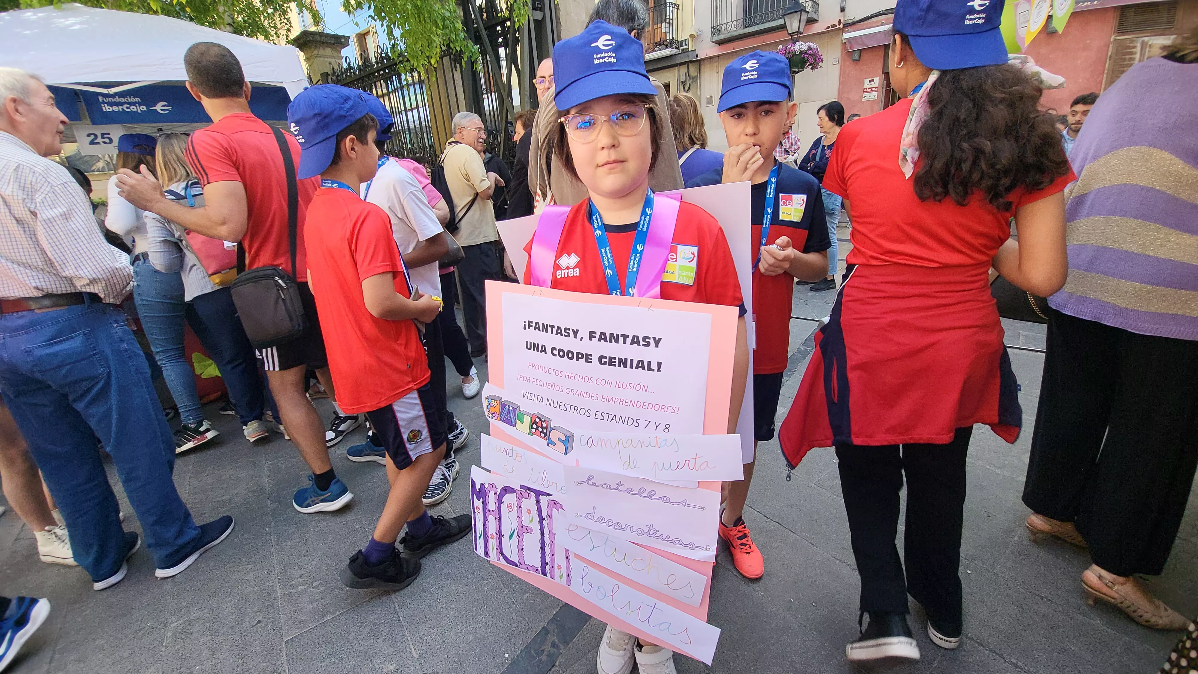 Mercado de Cooperativas Escolares en el centro Fundación Ibercaja. Foto Mercedes Manterola