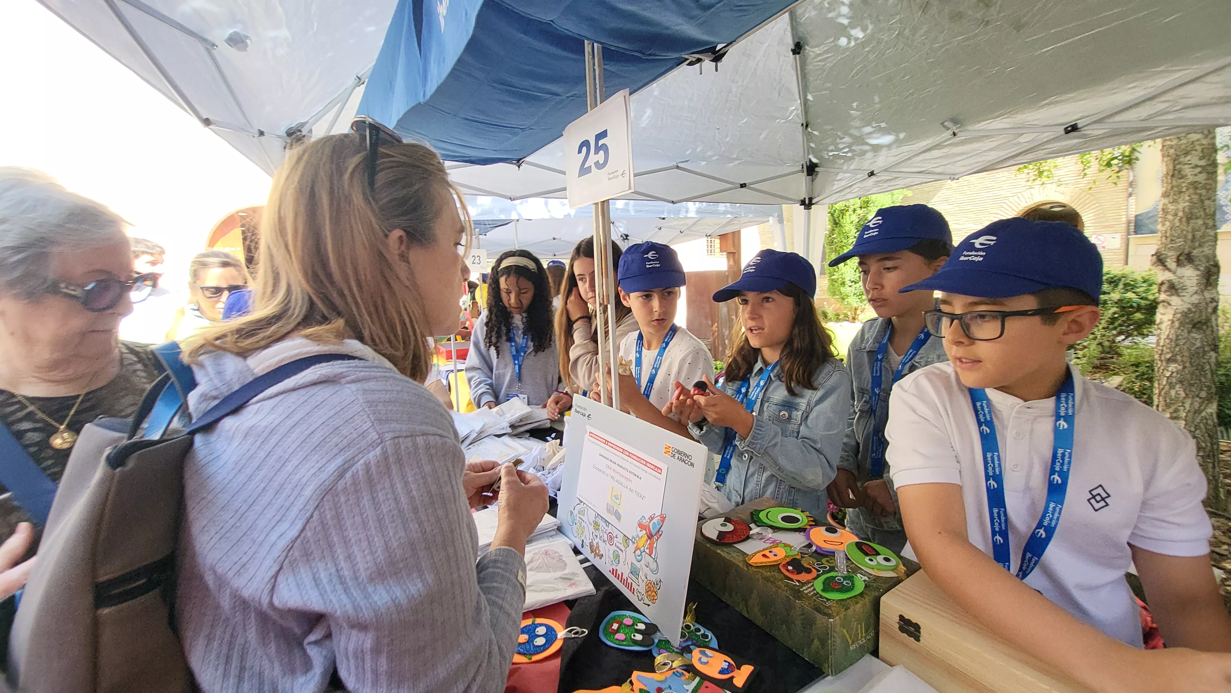 Mercado de Cooperativas Escolares en el centro Fundación Ibercaja. Foto Mercedes Manterola