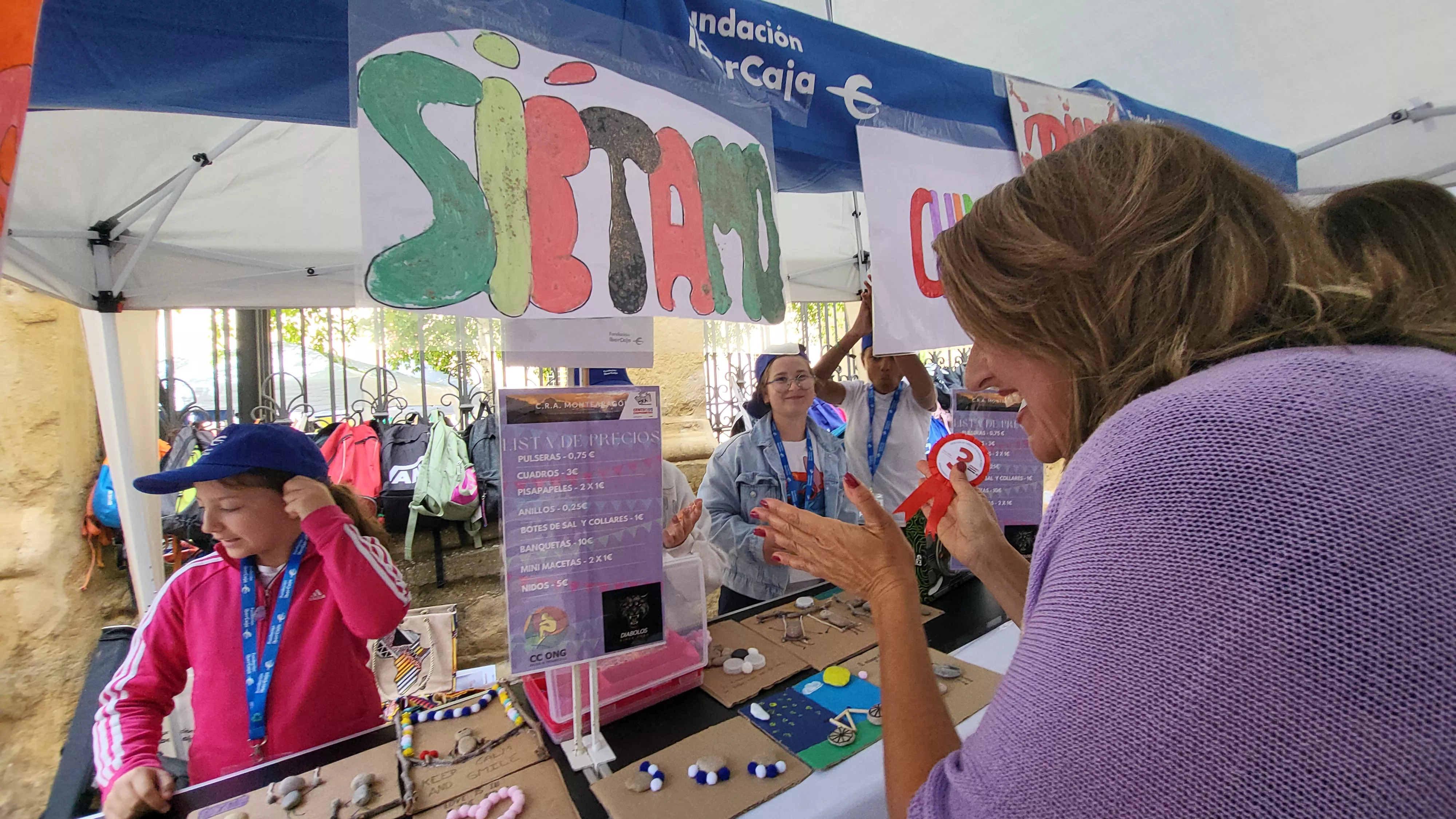 Mercado de Cooperativas Escolares en el centro Fundación Ibercaja. Foto Mercedes Manterola