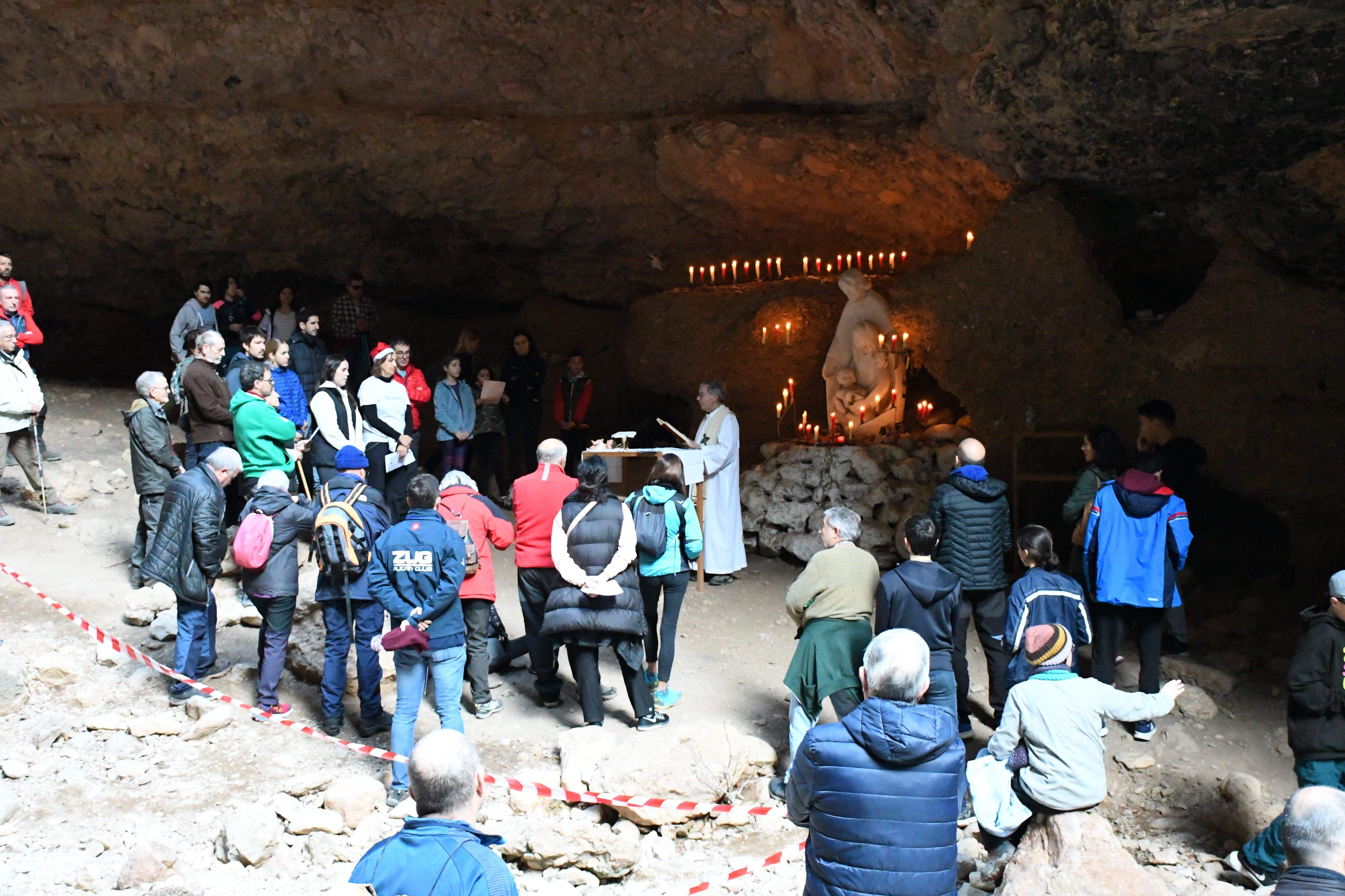Este lunes hay cita en las Gorgas de San Julián para visitar el Belén de Peña Guara