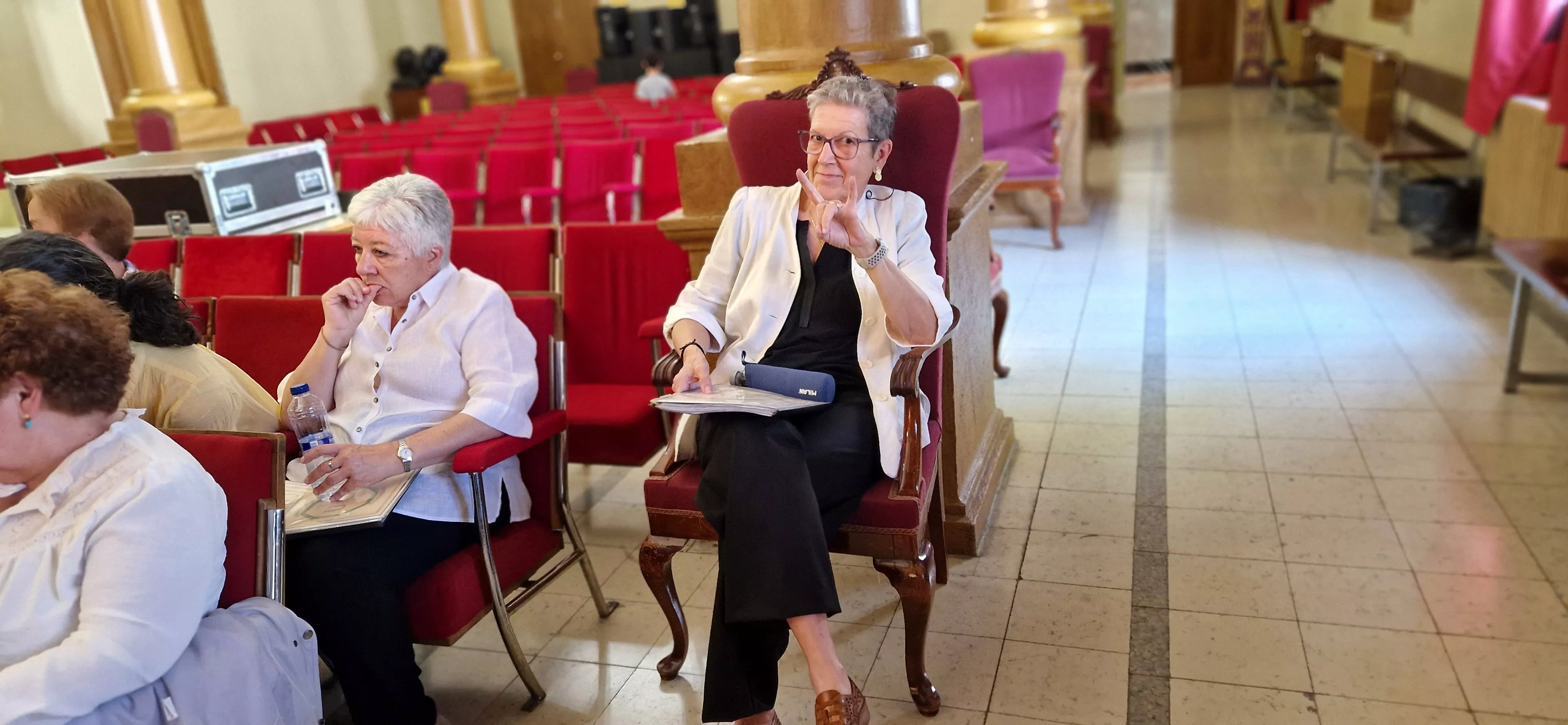 Coro de Profesores del IES Ramón y Cajal y el Coro de la Universidad Ciudadana. Foto Myriam Martínez