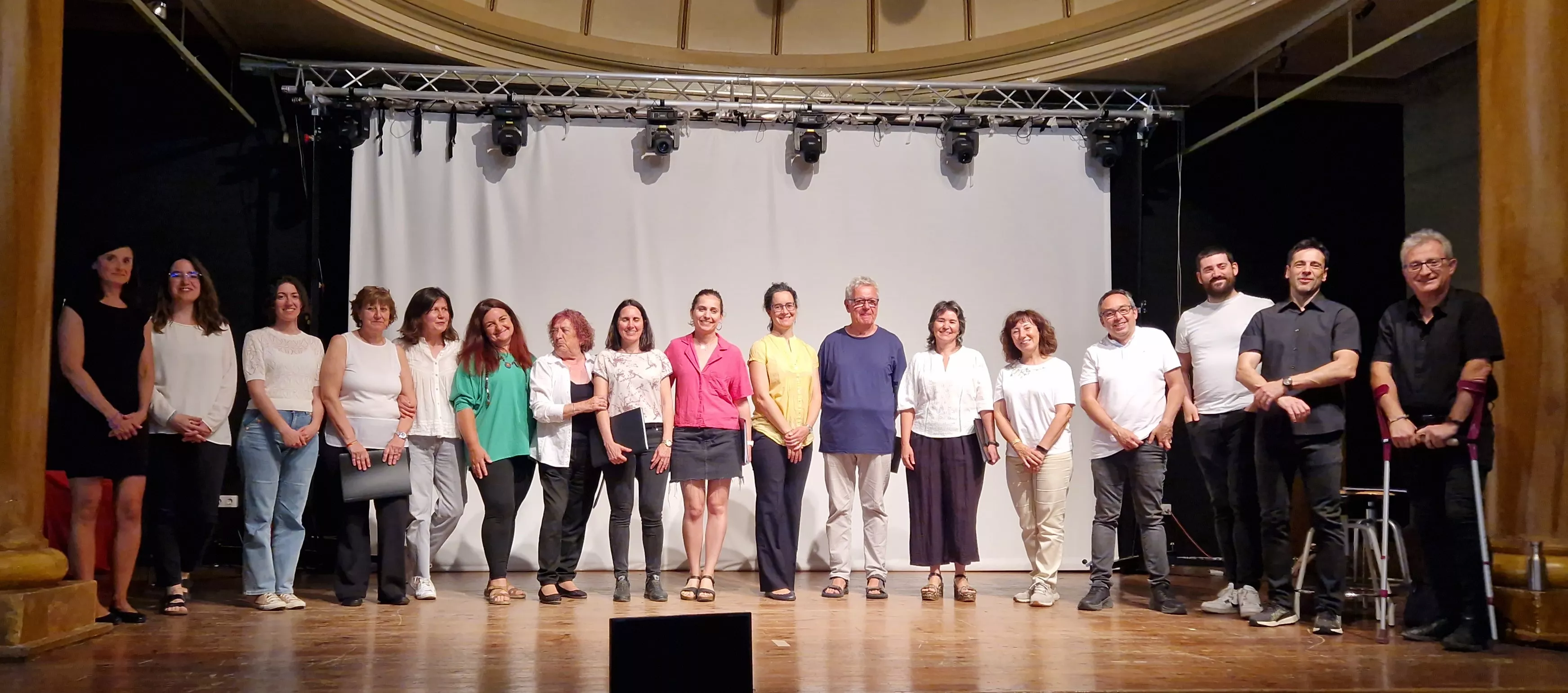 Isabel Arilla y el Coro de Profesores del IES Ramón y Cajal. Foto Myriam Martínez