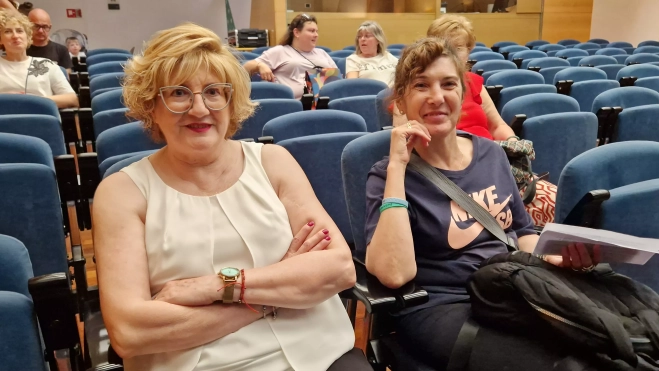 Peña Hernando, a la izquierda, presidenta de AODEM. Foto Myriam Martínez