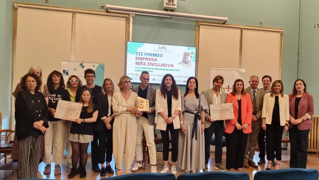 Premiados, participantes e integrantes grupo Empleo H+i. Premiados, participantes e integrantes grupo Empleo H+i.