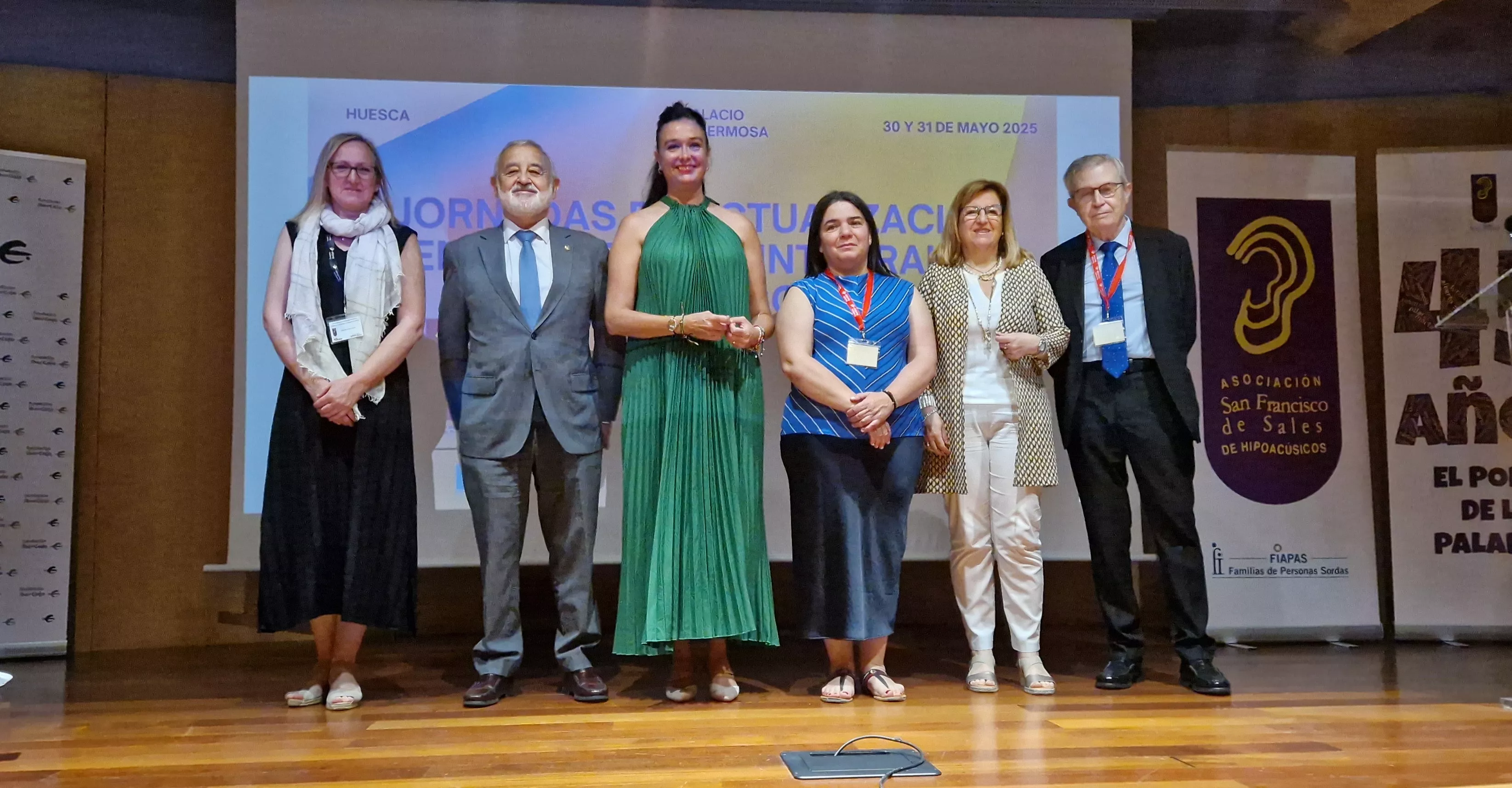 Inauguración de las jornadas sobre atención al paciente sordo. Foto Myriam Martínez