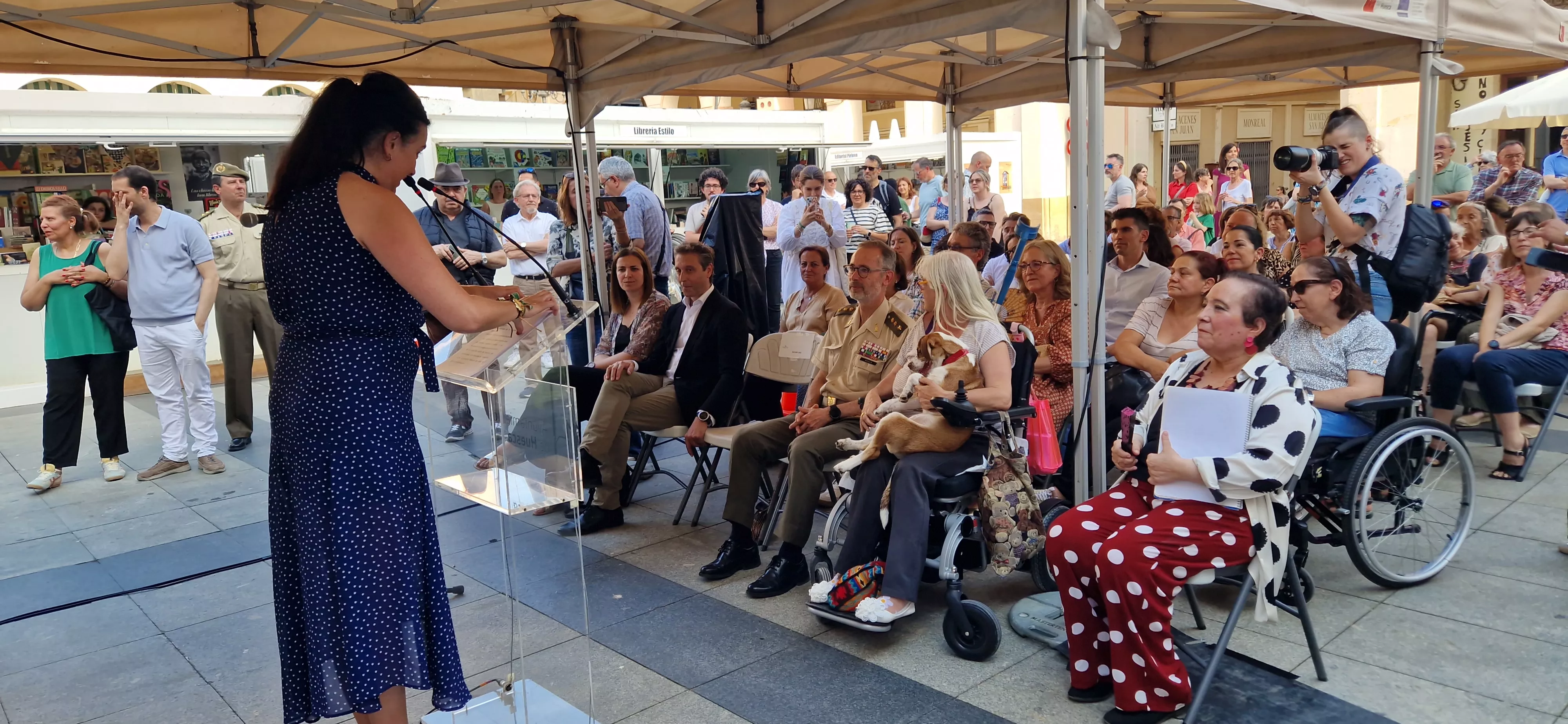 Lorena Orduna. Inauguración de la 41 Feria del Libro de Huesca. Foto Myriam Martínez