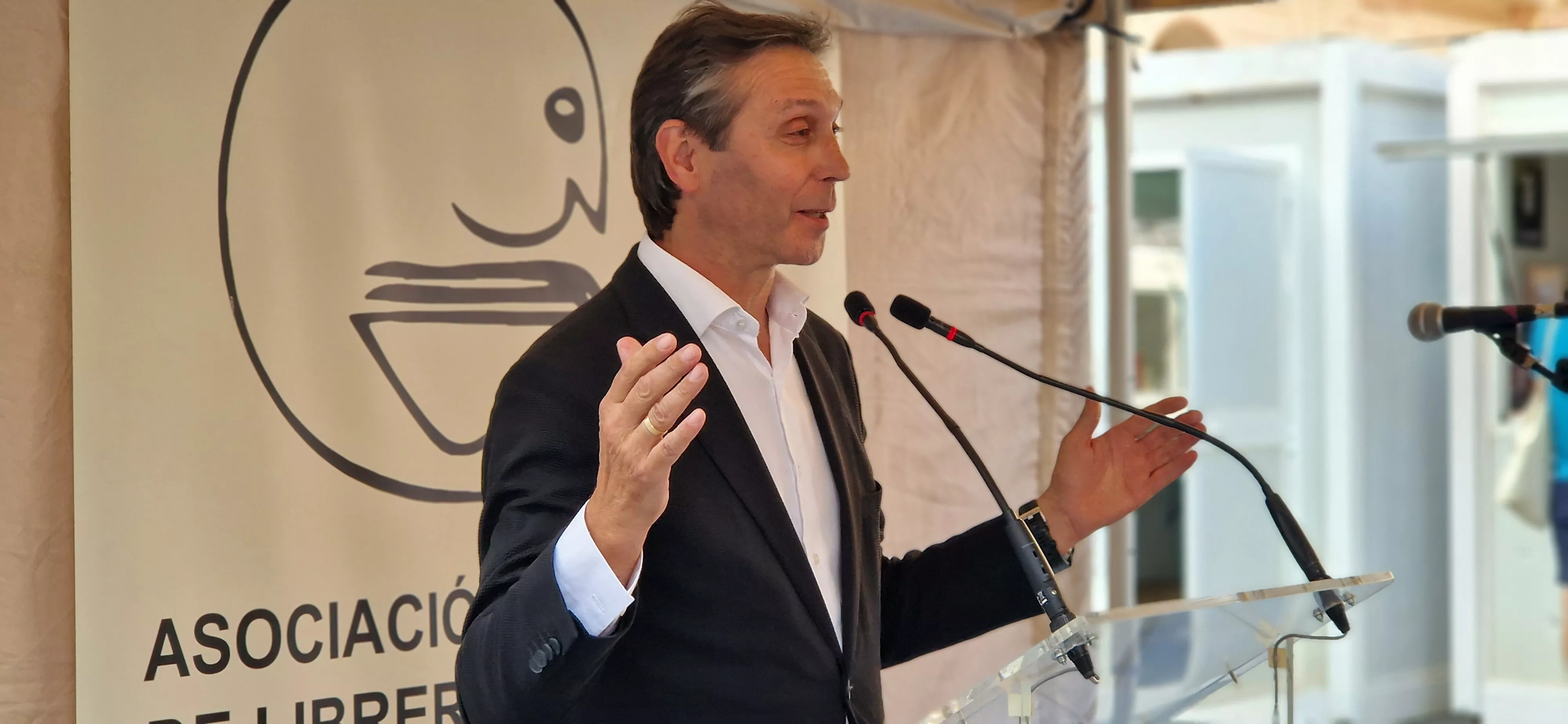 Javier Betorz. Inauguración de la 41 Feria del Libro de Huesca. Foto Myriam Martínez