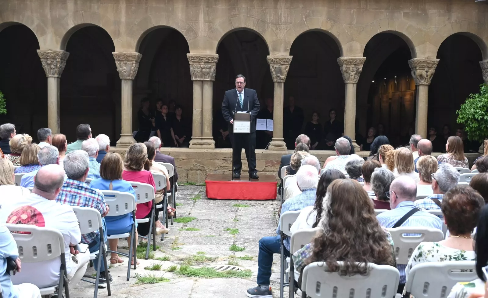 Javier García Antón, durante su intervención en el Homenaje a Nuestros Reyes de Aragón. Foto Carlos Jalle González