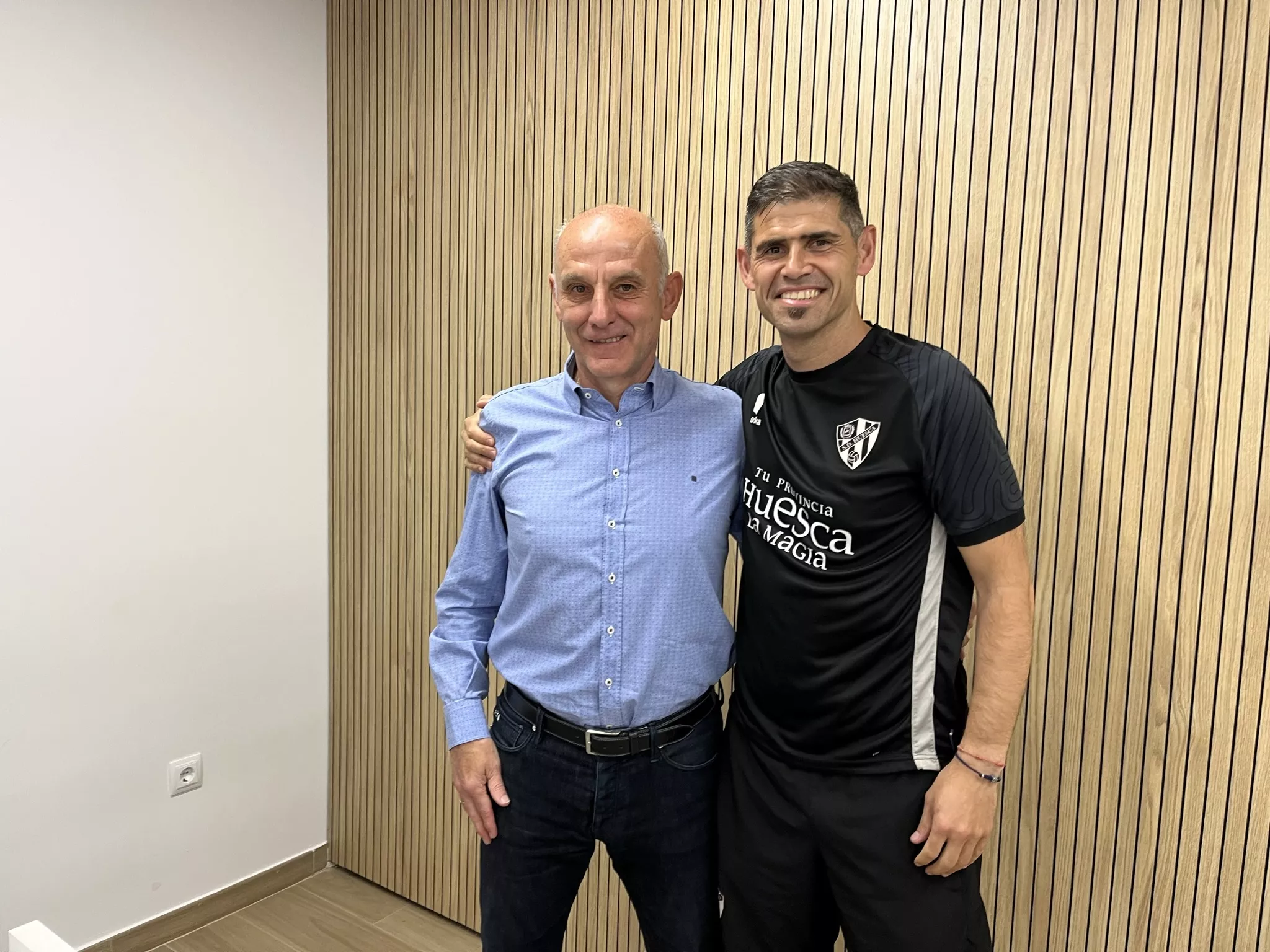 Hidalgo, acompañado por Ángel Martín en rueda de prensa. Foto: Adri Mora