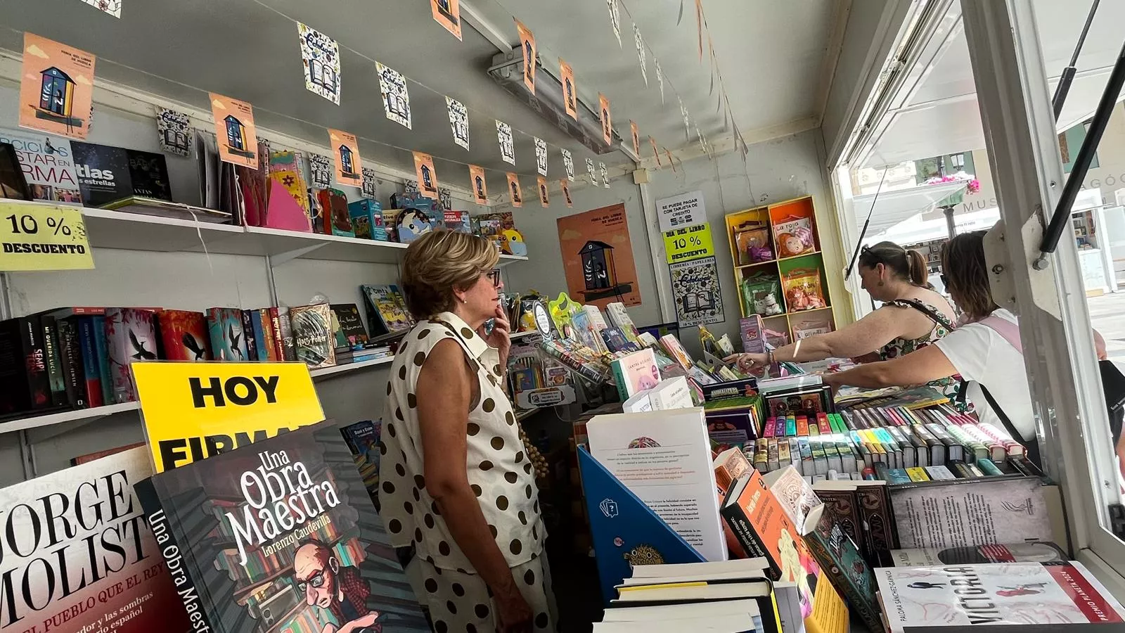 Jornada de sábado en la Feria del Libro de Huesca. Foto Mercedes Manterola