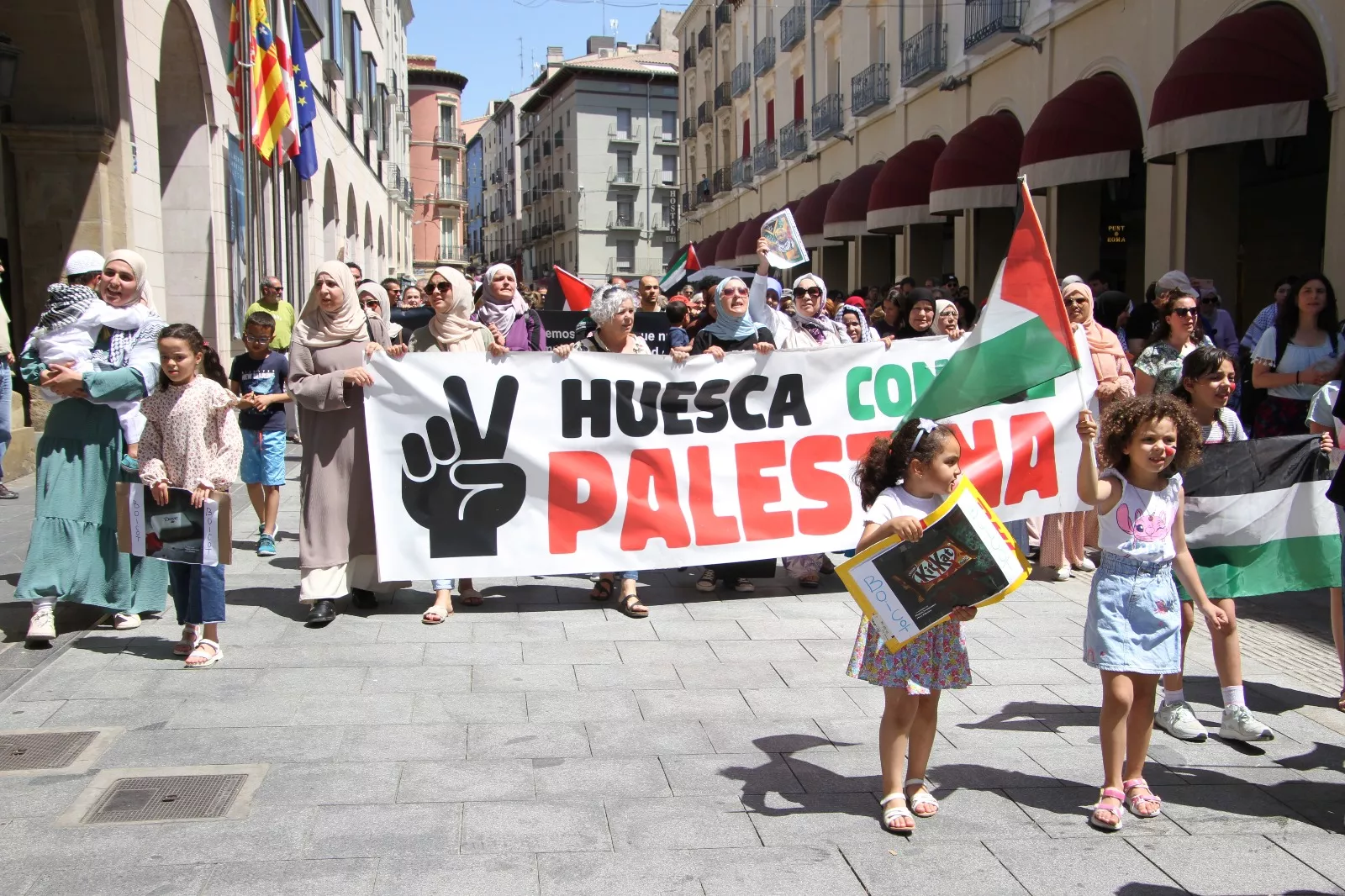 Manifestación convocada por 'Huesca con Palestina'. Foto Carlos Neofato