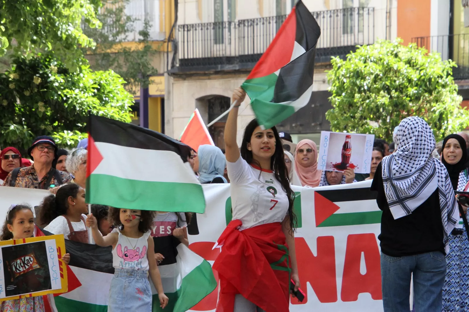 Manifestación convocada por 'Huesca con Palestina'. Foto Carlos Neofato