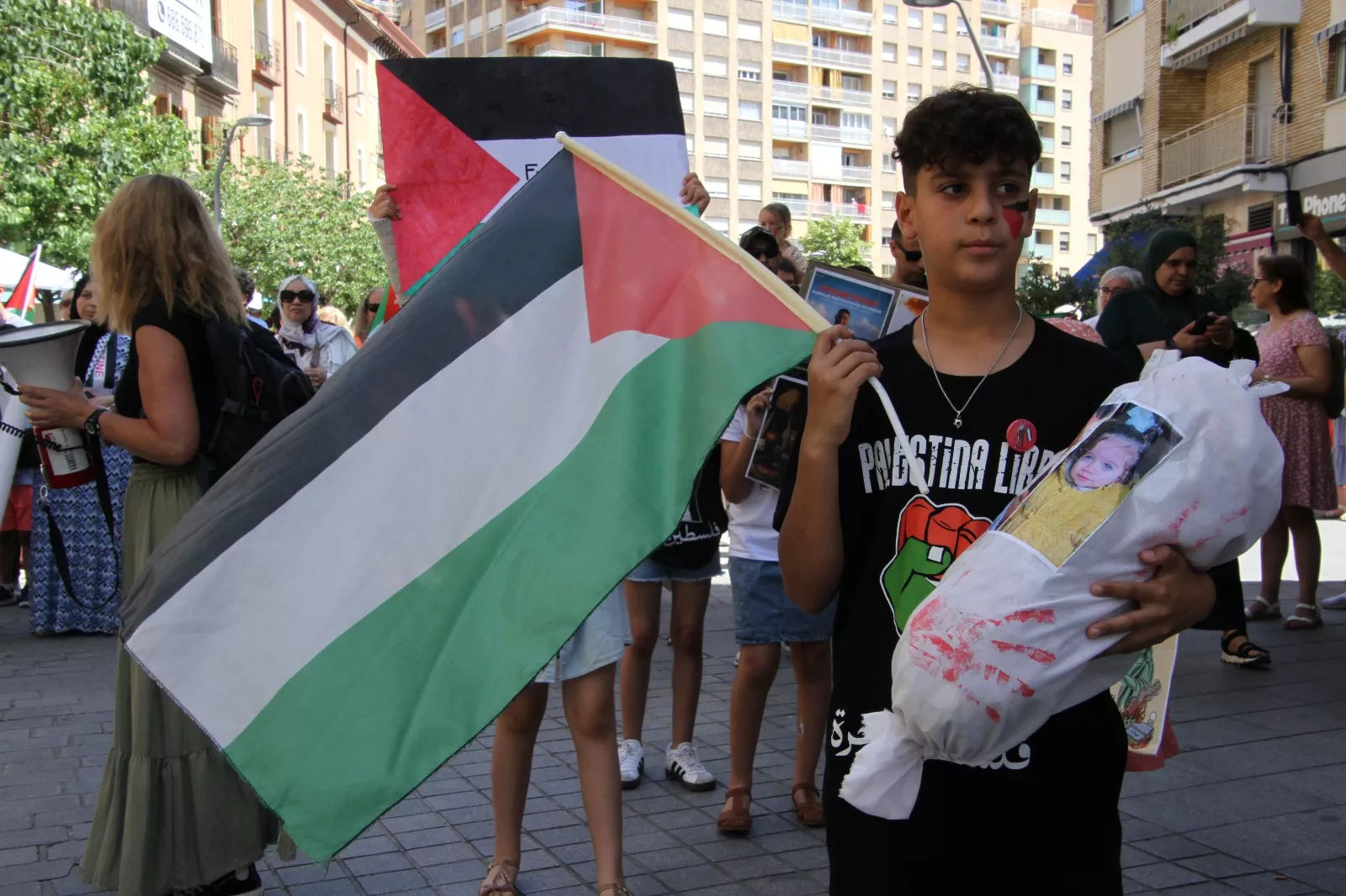 Manifestación convocada por 'Huesca con Palestina'. Foto Carlos Neofato