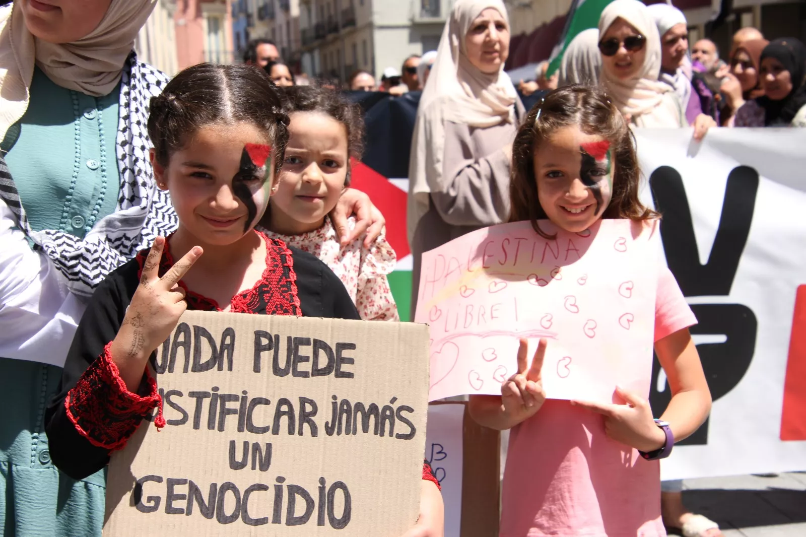 Manifestación convocada por 'Huesca con Palestina'. Foto Carlos Neofato