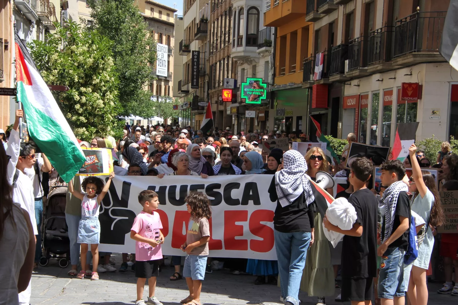  Manifestación convocada por 'Huesca con Palestina'. Foto Carlos Neofato