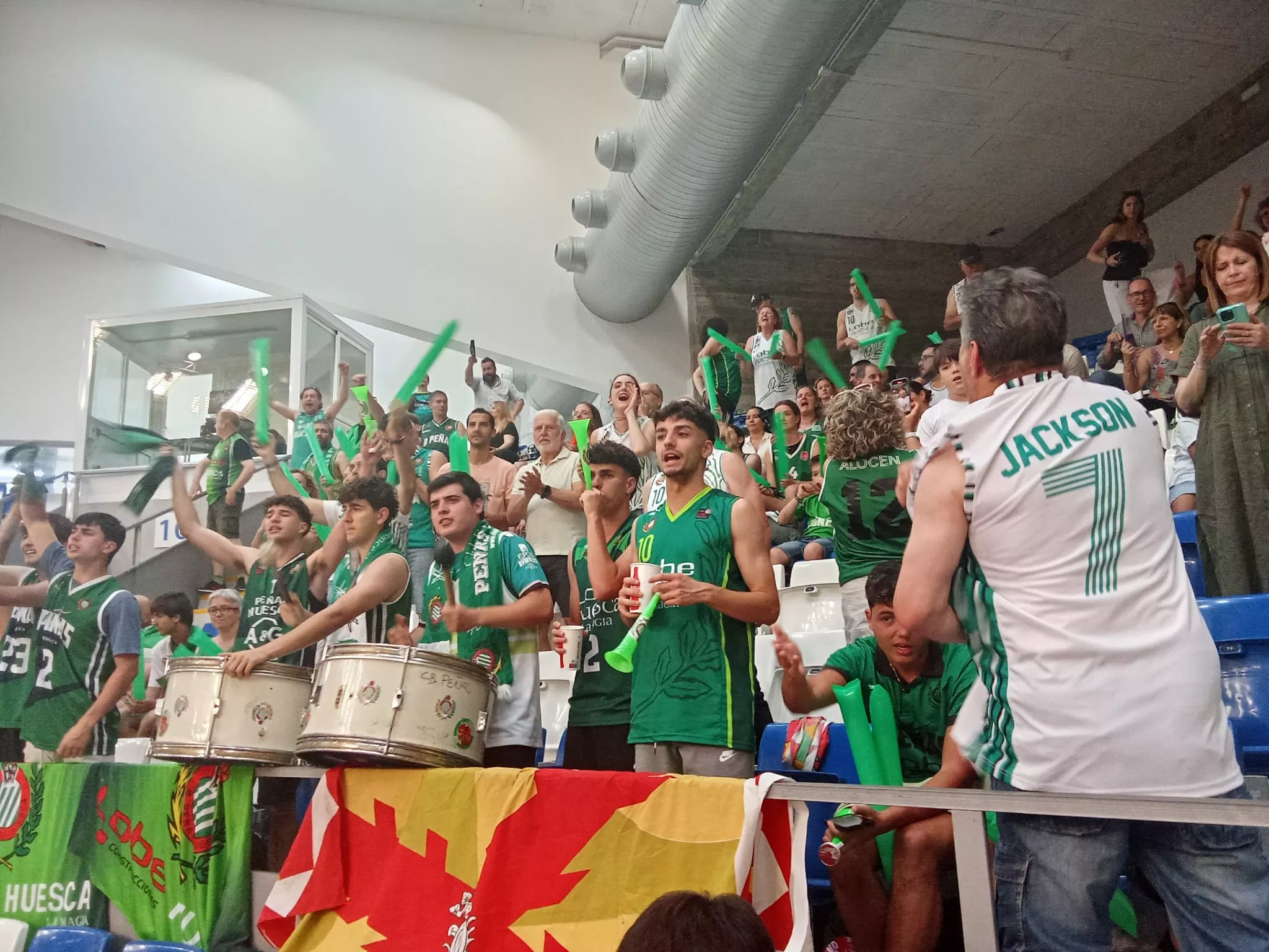 Afición de Lobe Huesca la Magia en Palma de Mallorca
