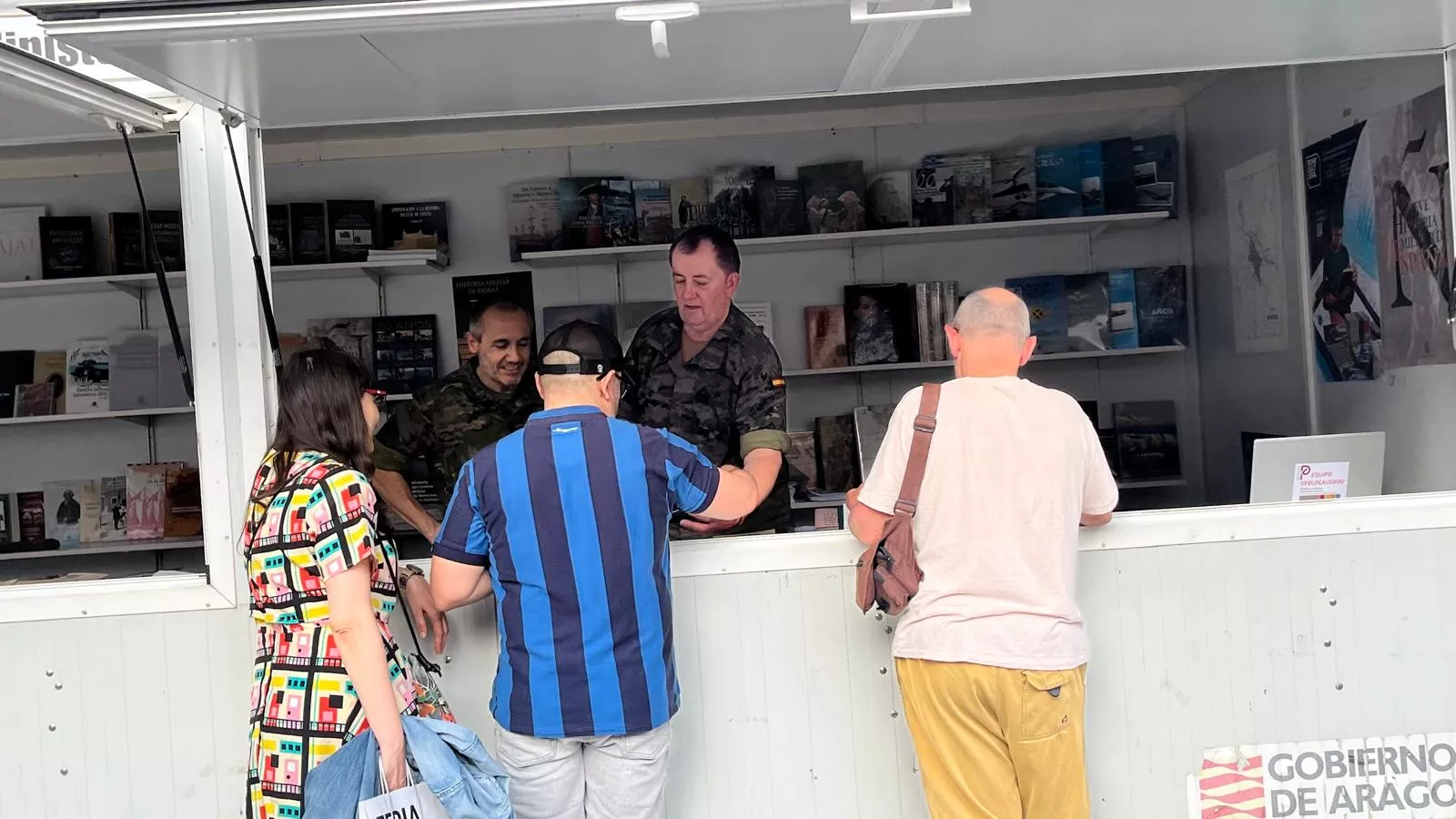 Jornada de sábado en la Feria del Libro de Huesca. Foto Mercedes Manterola