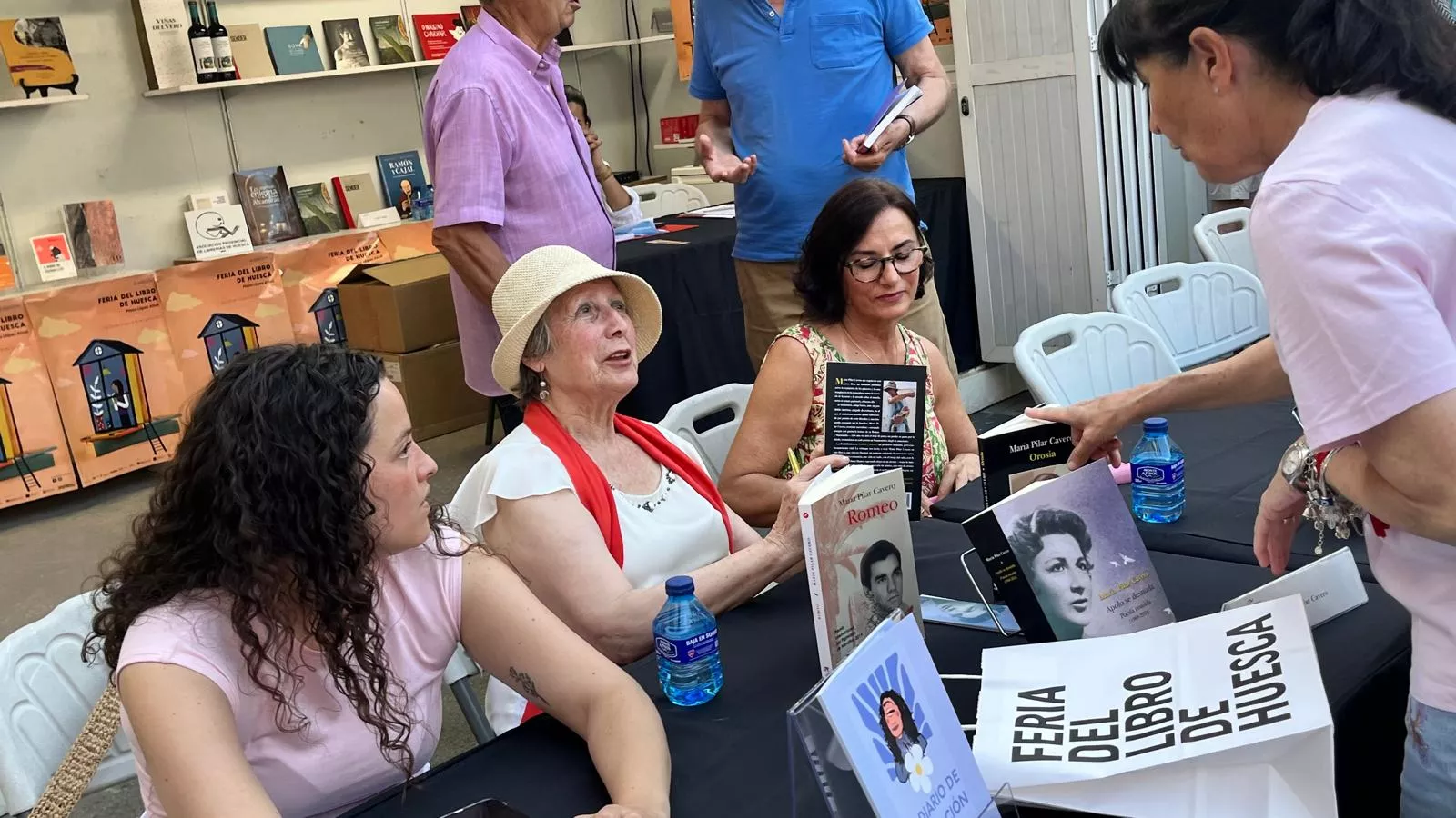 Jornada de sábado en la Feria del Libro de Huesca. Foto Mercedes Manterola