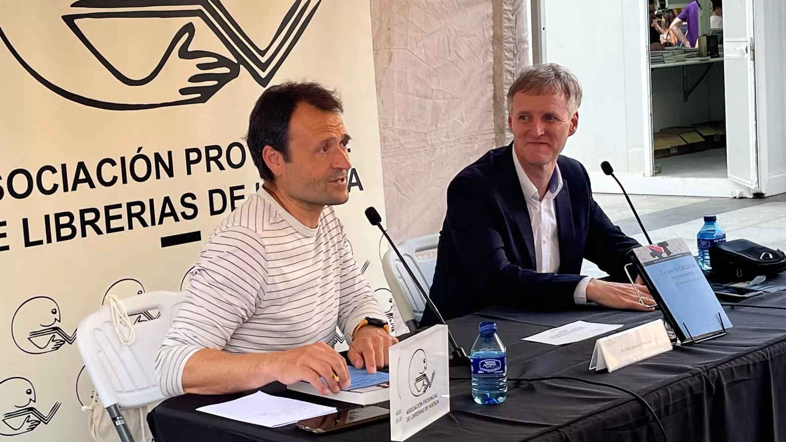Jornada de sábado en la Feria del Libro de Huesca. Foto Mercedes Manterola