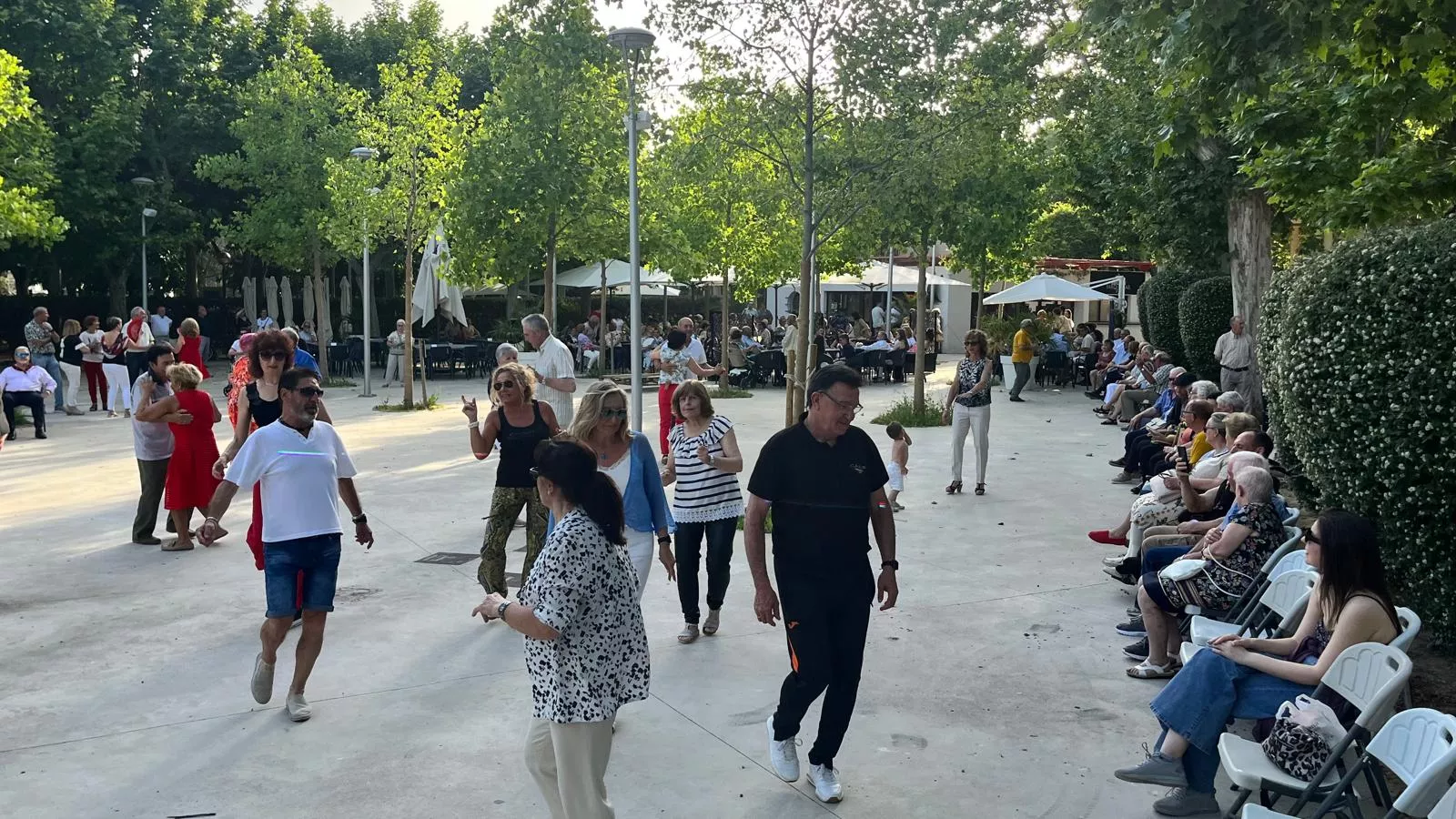 Nueva jornada del programa Sácame a Bailar en versión Jardín de Verano. Foto Mercedes Manterola