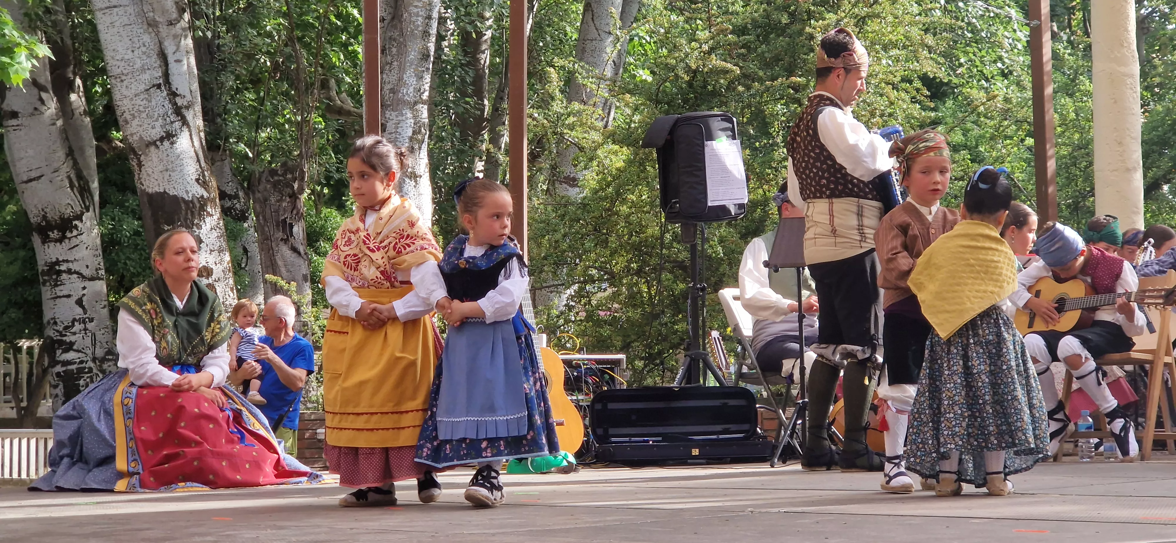 Fin de curso de la Escuela de Folklore Santa Cecilia. Foto Myriam Martínez 
