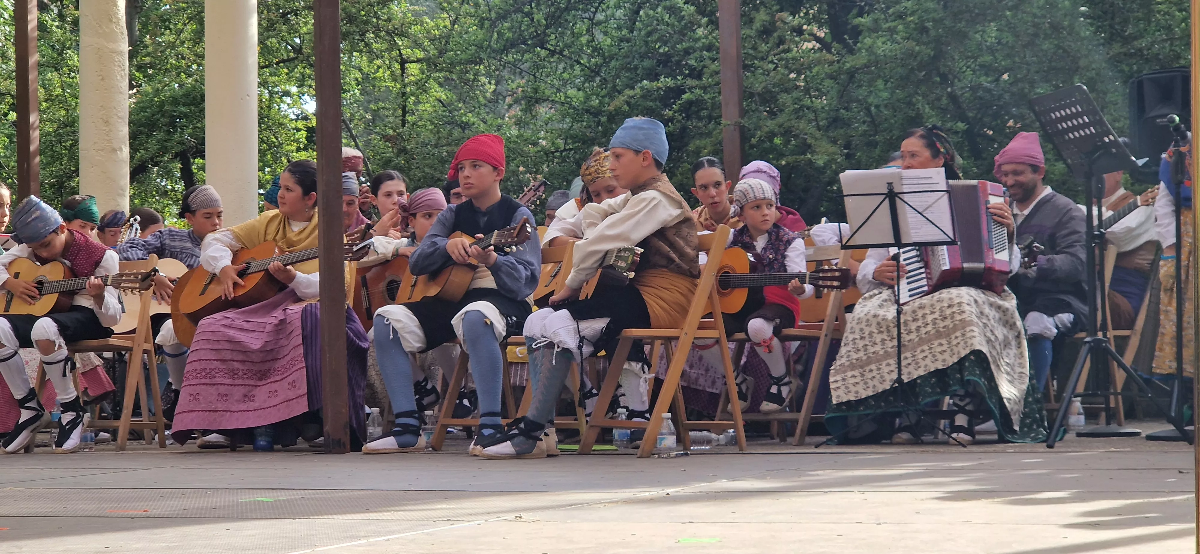 Fin de curso de la Escuela de Folklore Santa Cecilia. Foto Myriam Martínez 