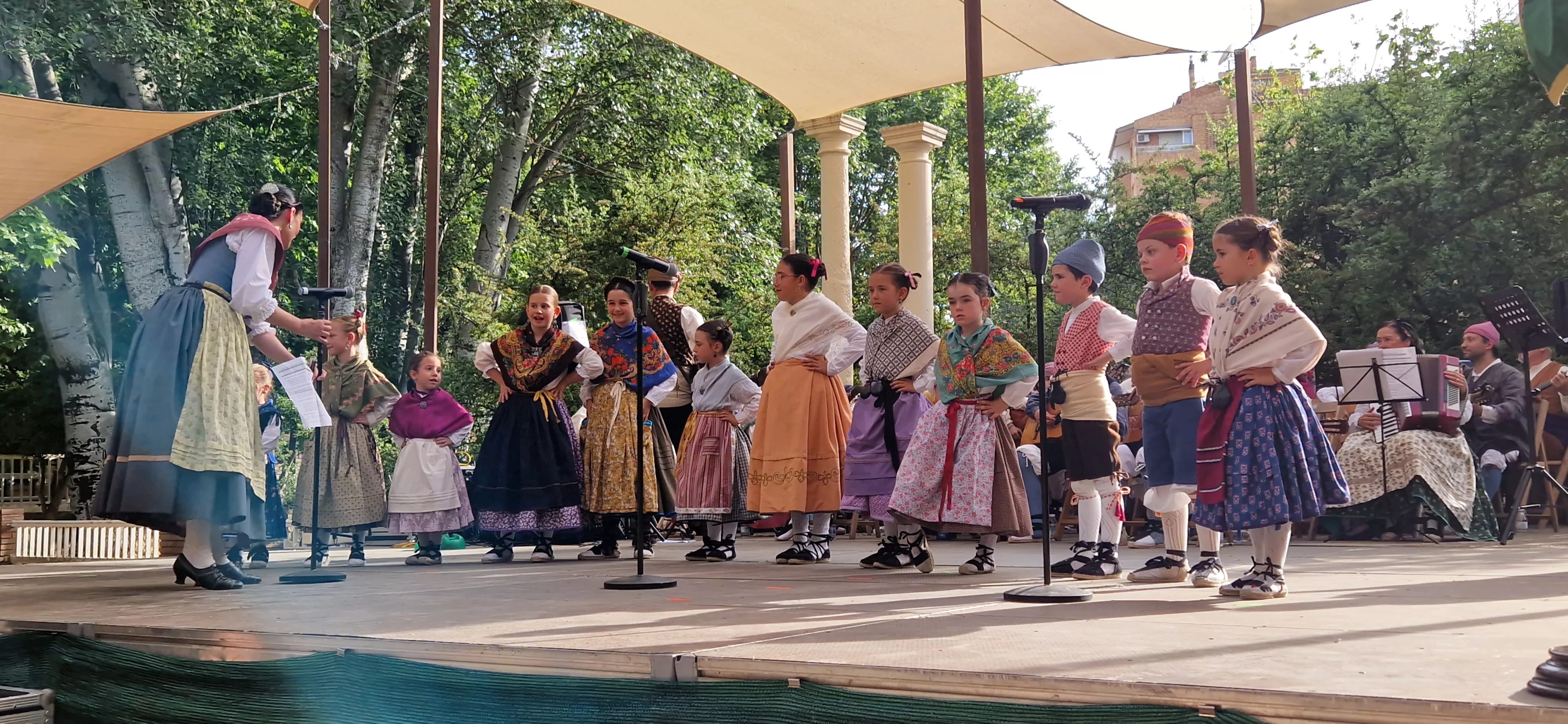 Fin de curso de la Escuela de Folklore Santa Cecilia. Foto Myriam Martínez 