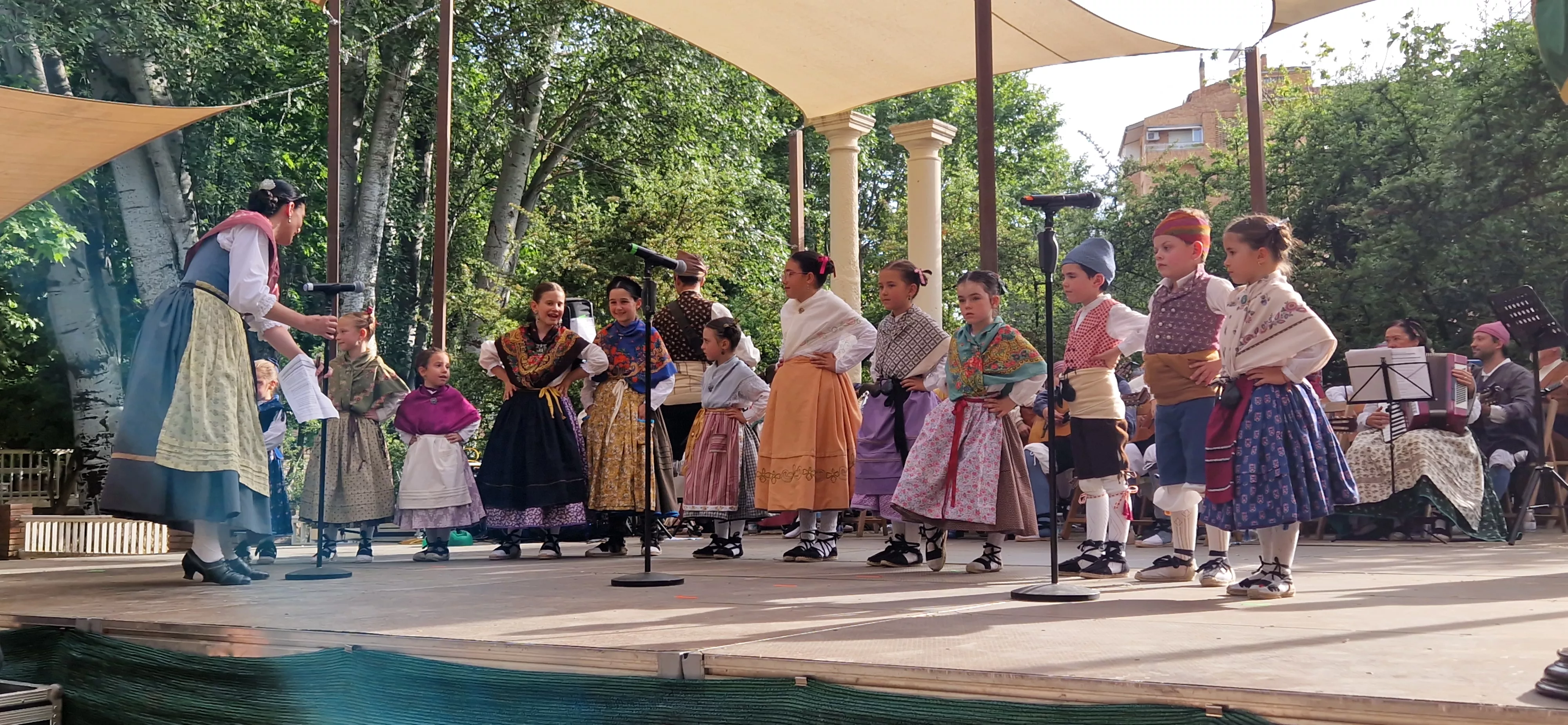 Fin de curso de la Escuela de Folklore Santa Cecilia. Foto Myriam Martínez 