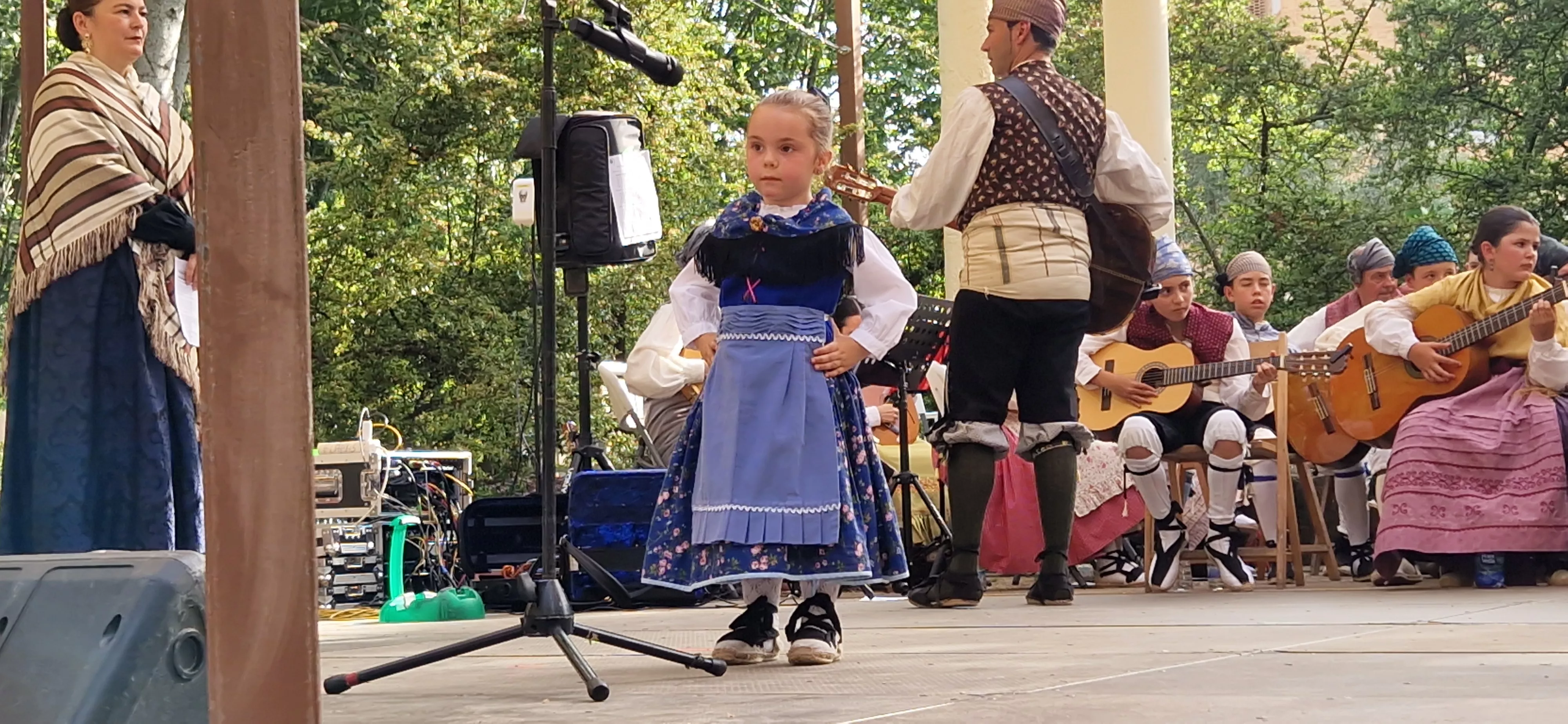 Fin de curso de la Escuela de Folklore Santa Cecilia. Foto Myriam Martínez 