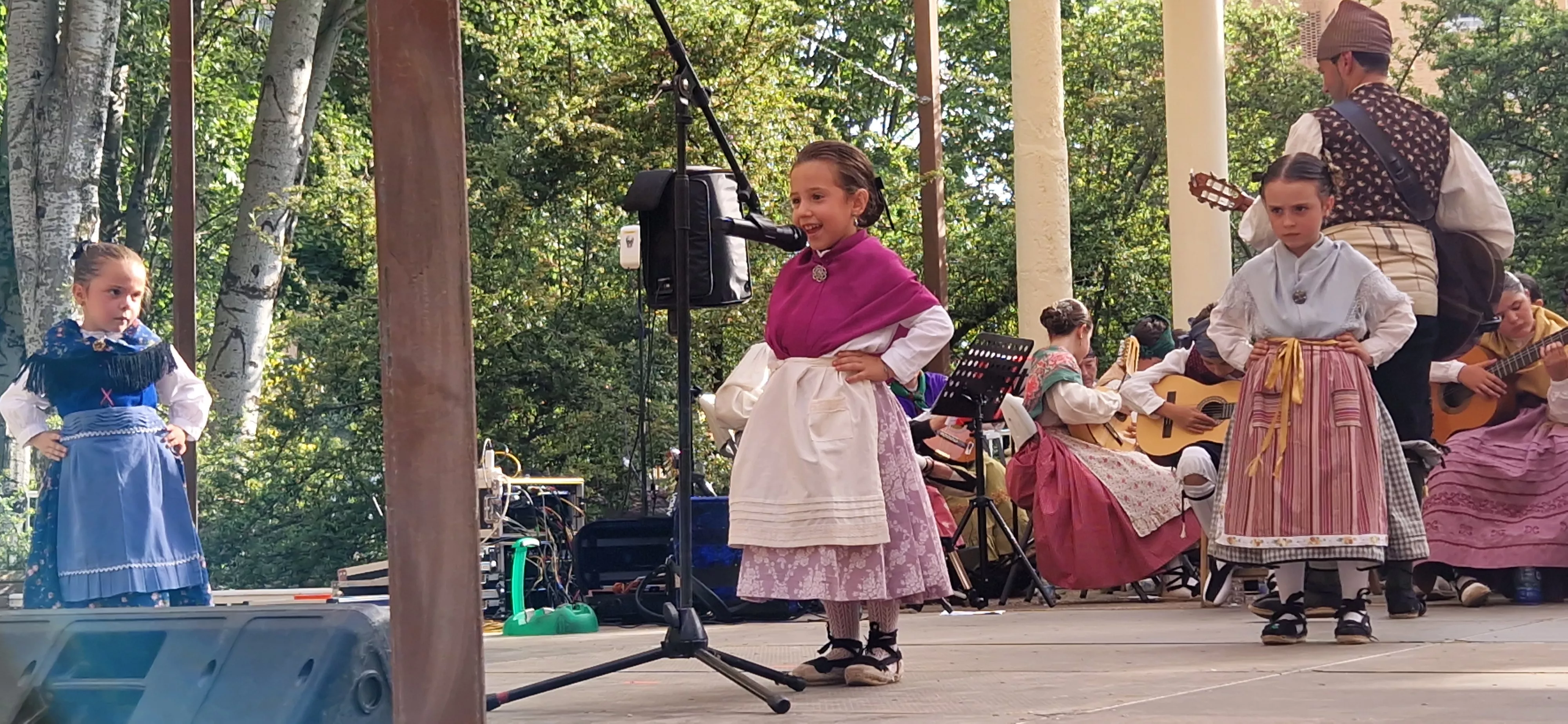 Fin de curso de la Escuela de Folklore Santa Cecilia. Foto Myriam Martínez 