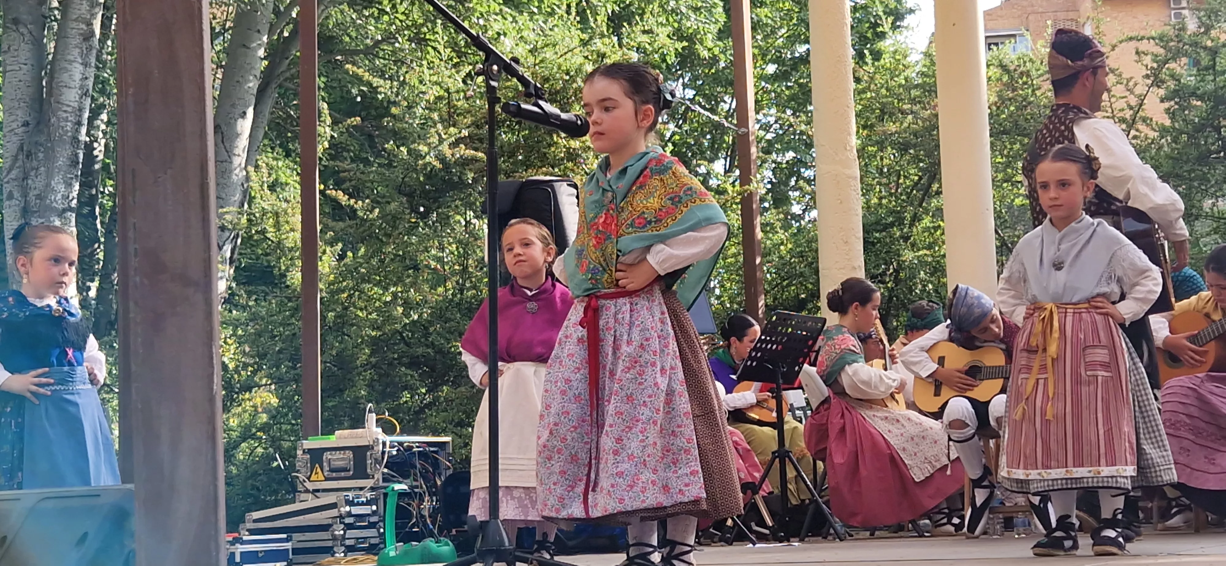 Fin de curso de la Escuela de Folklore Santa Cecilia. Foto Myriam Martínez 