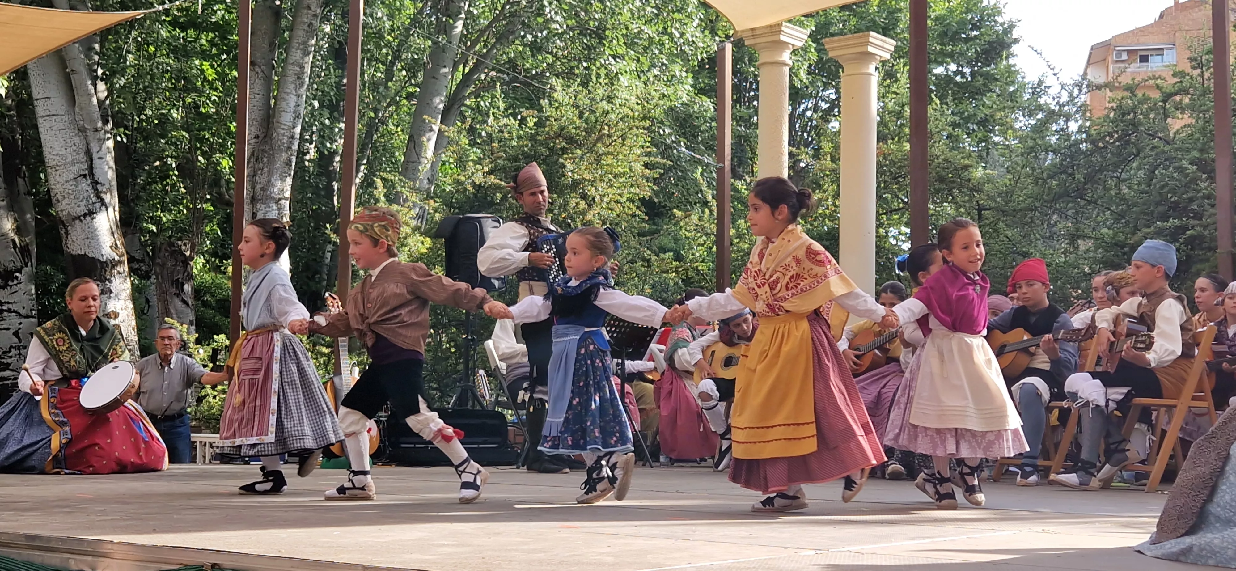 Fin de curso de la Escuela de Folklore Santa Cecilia. Foto Myriam Martínez 