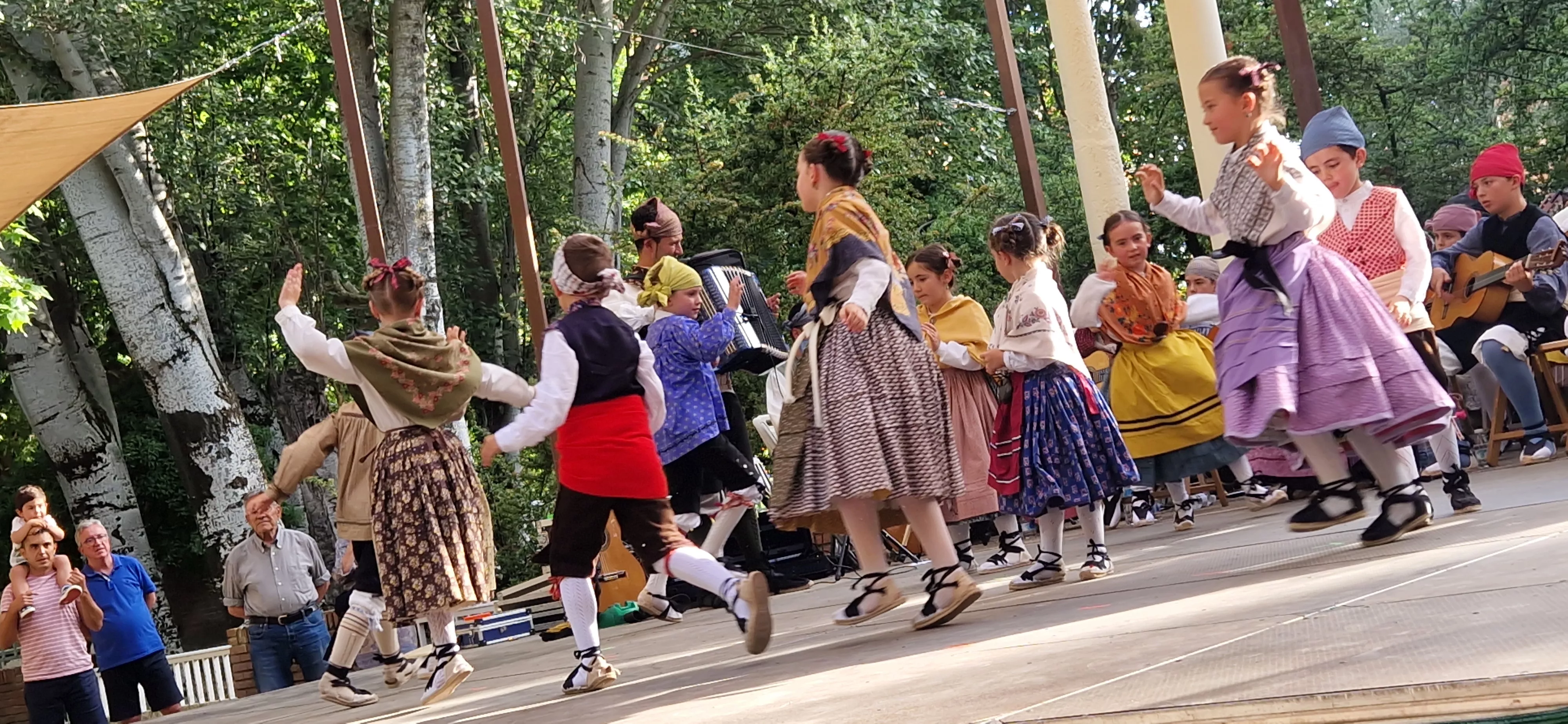 Fin de curso de la Escuela de Folklore Santa Cecilia. Foto Myriam Martínez 