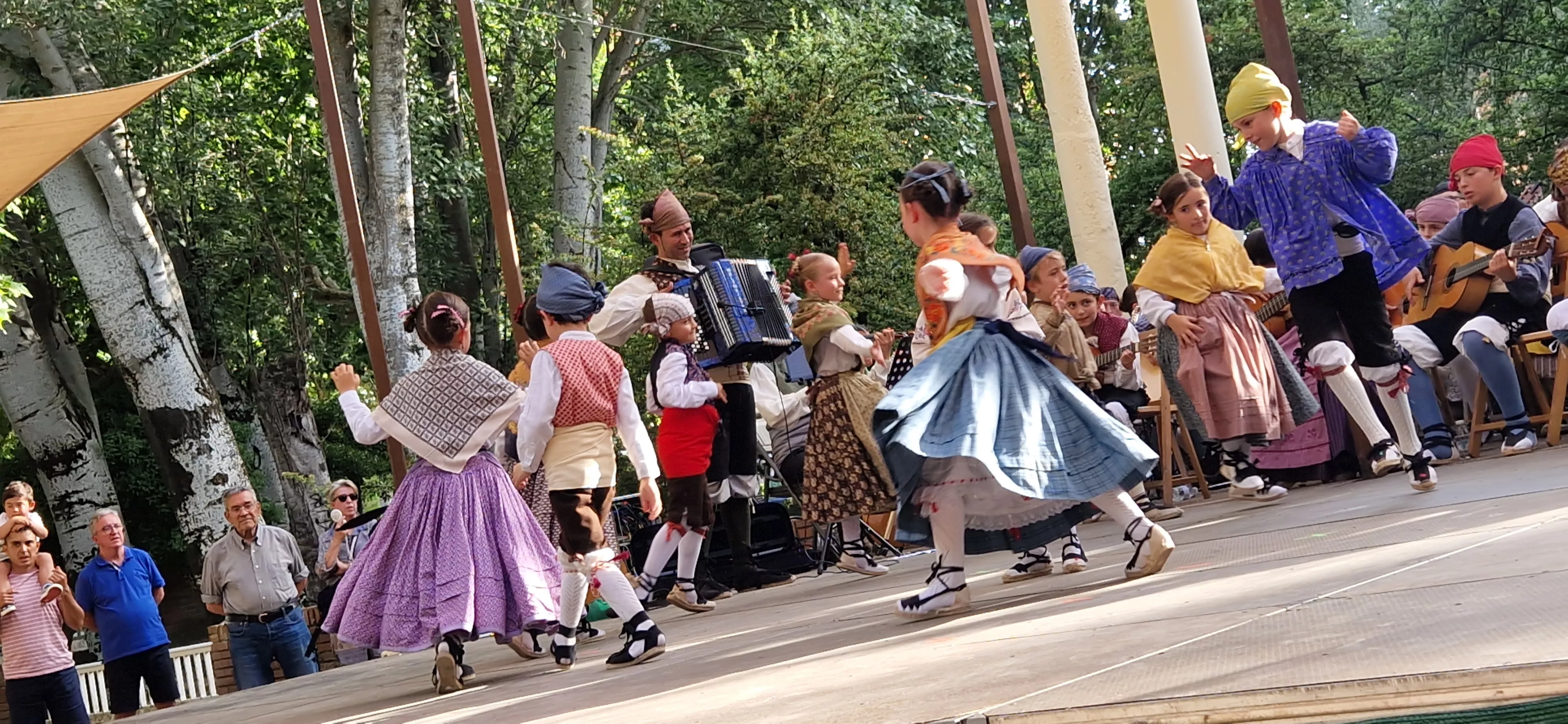 Fin de curso de la Escuela de Folklore Santa Cecilia. Foto Myriam Martínez 