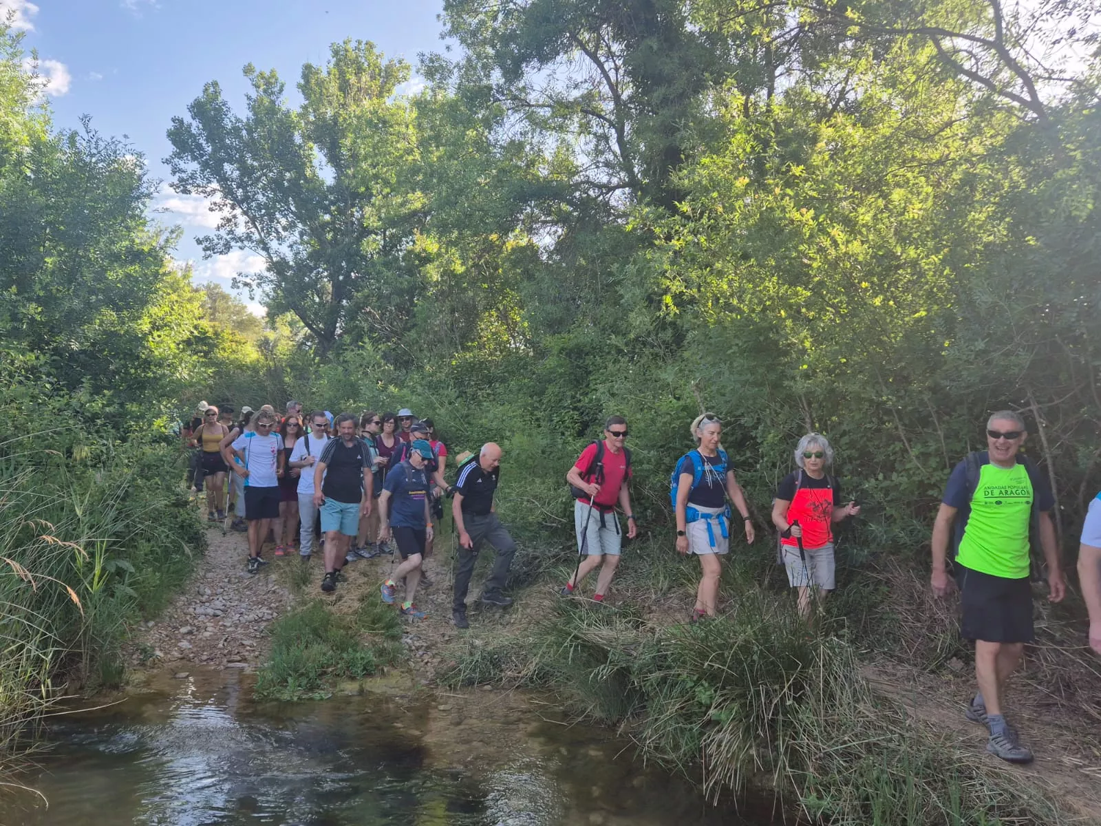 Marcha la Sotonera Pueblo a Pueblo de Plasencia del Monte a Bolea. Foto Juanlu Herrero