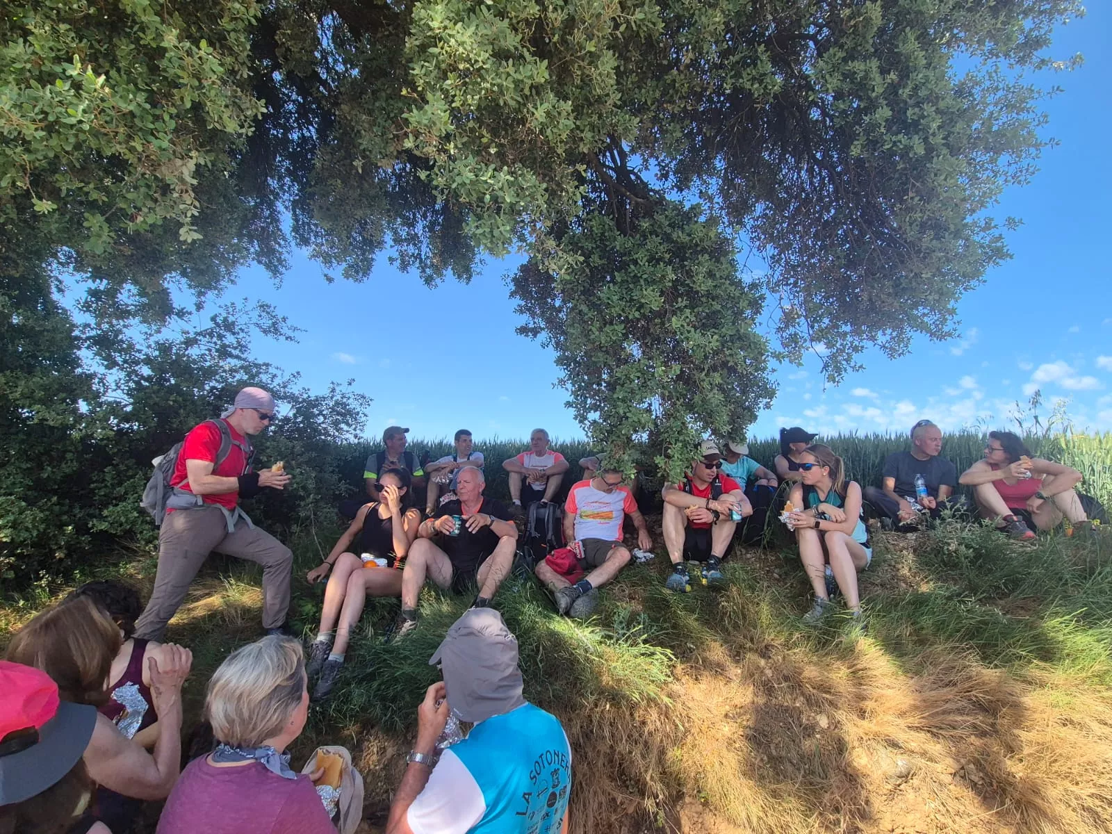 Marcha La Sotonera Pueblo a Pueblo de Plasencia del Monte a Bolea. Foto Juanlu Herrero