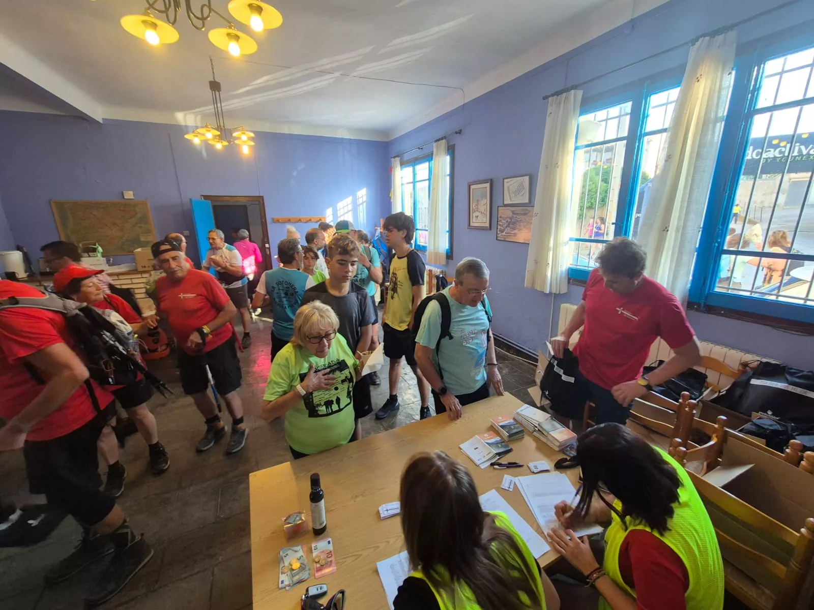 Marcha La Sotonera Pueblo a Pueblo de Plasencia del Monte a Bolea. Foto Juanlu Herrero