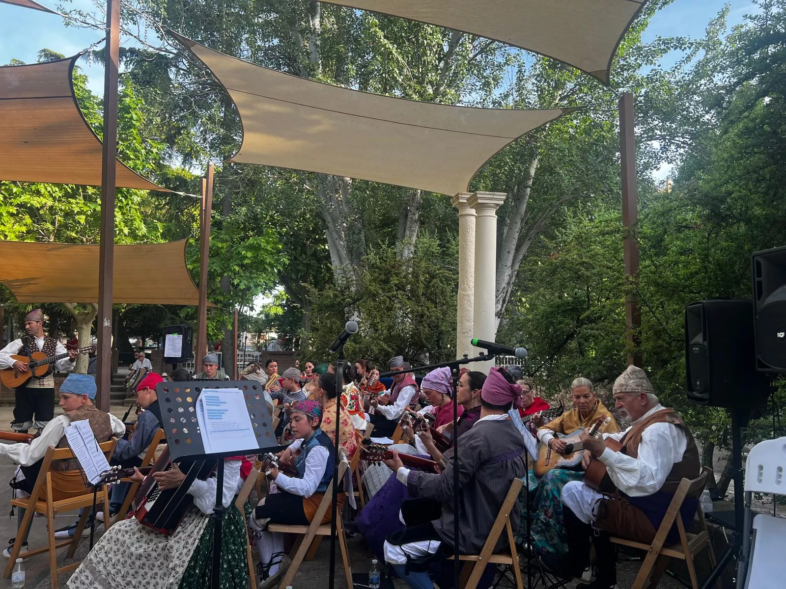 Fin de curso de la Escuela de Folklore Santa Cecilia.